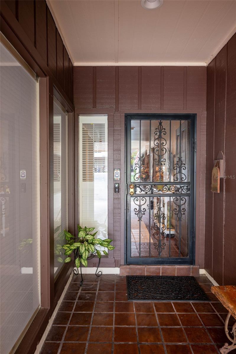 8 CASA LOMA WAY #8