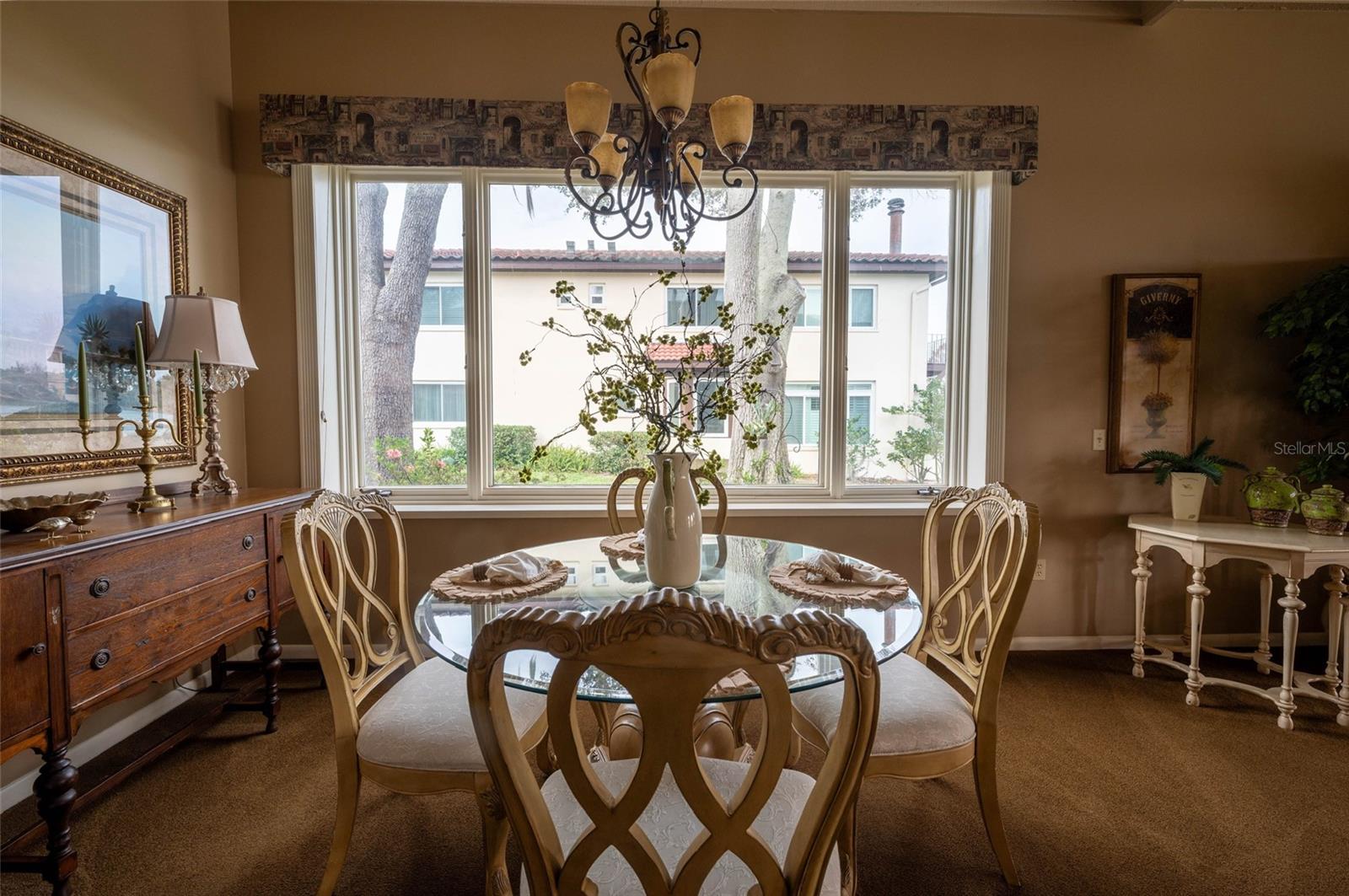 8 CASA LOMA WAY #8
