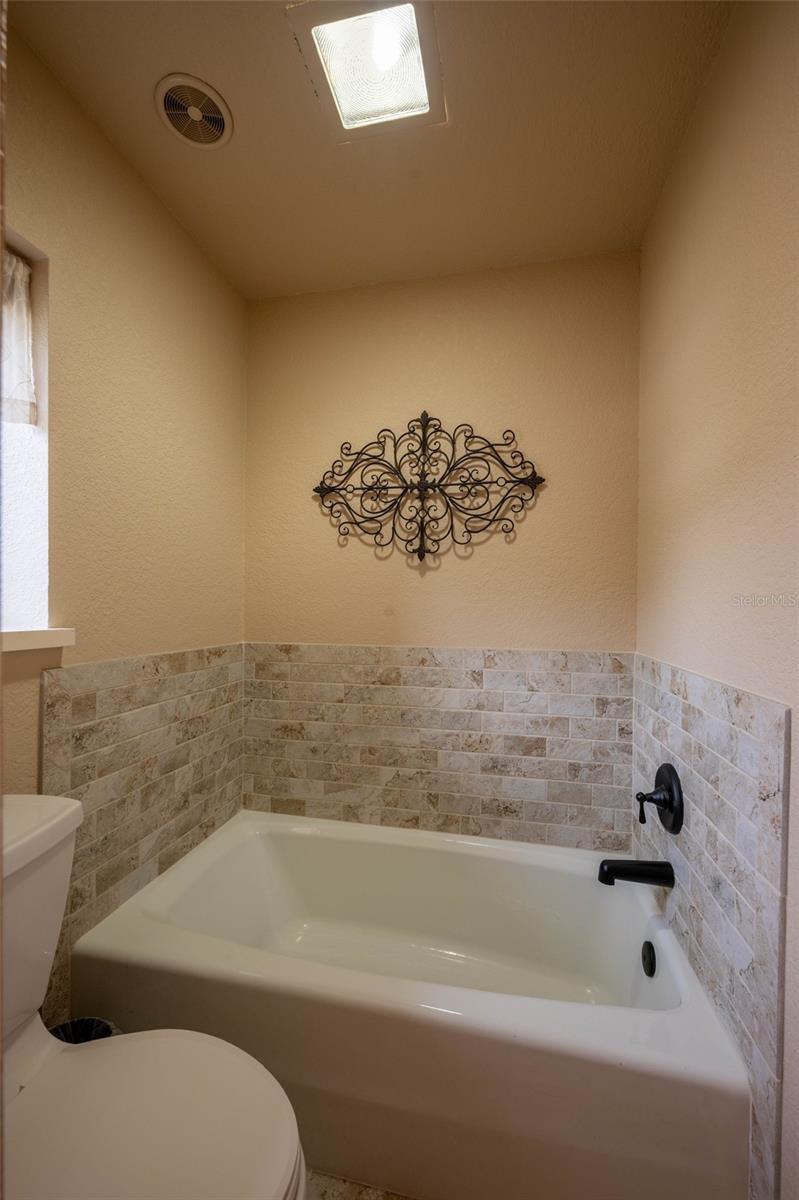 8 CASA LOMA WAY #8