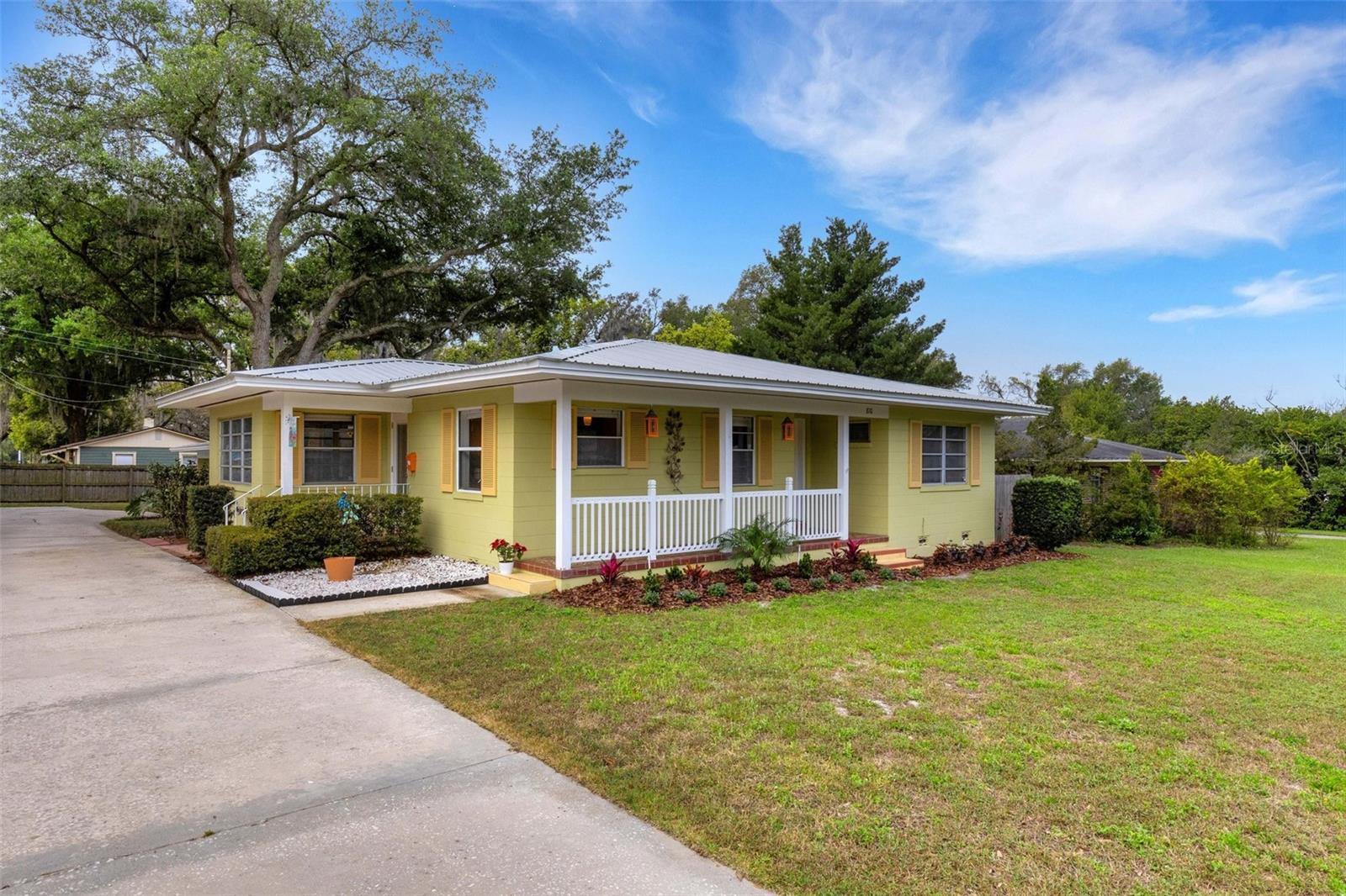 810 SUSAN DR