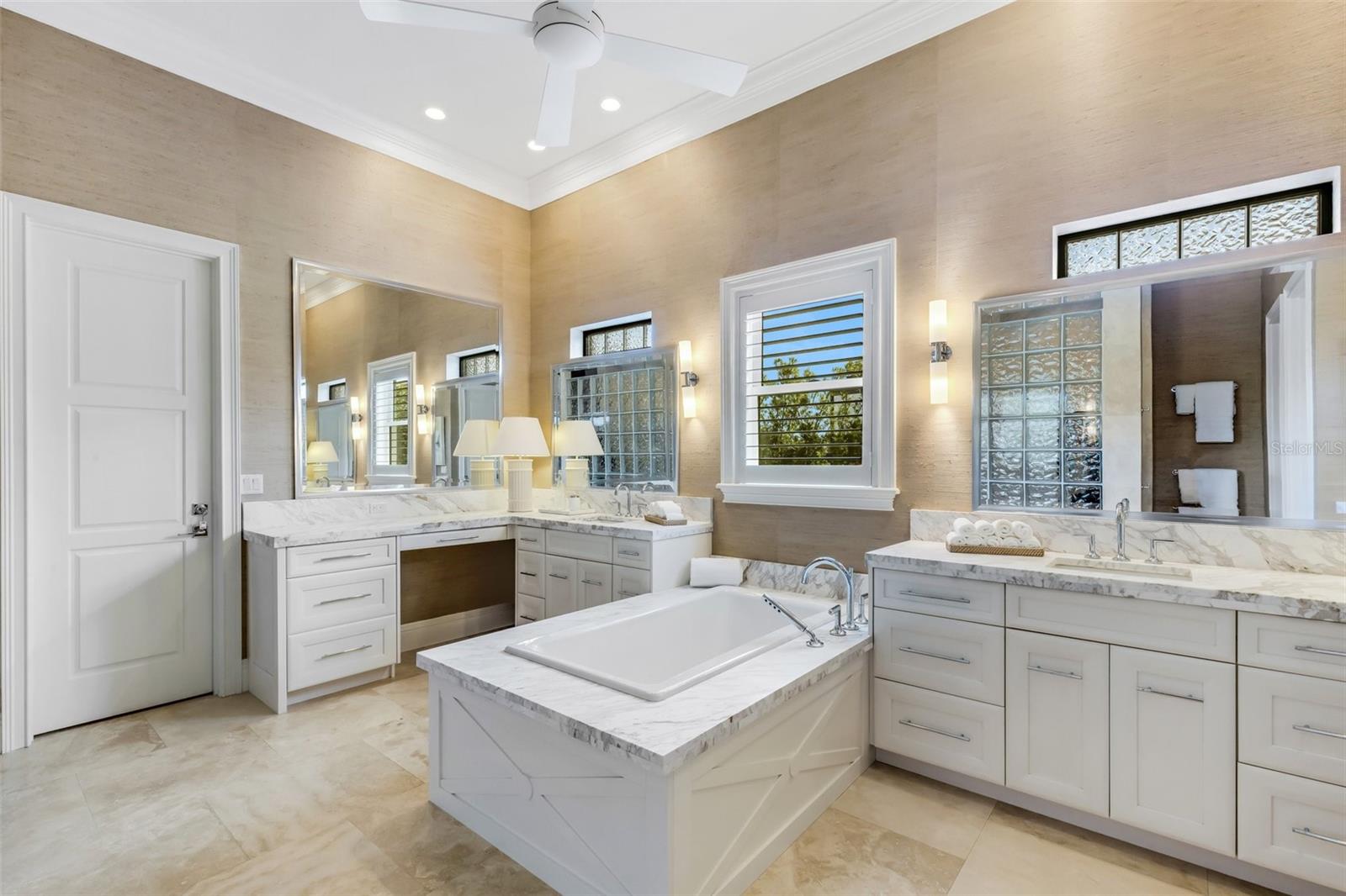 2928 SANCTUARY CIR