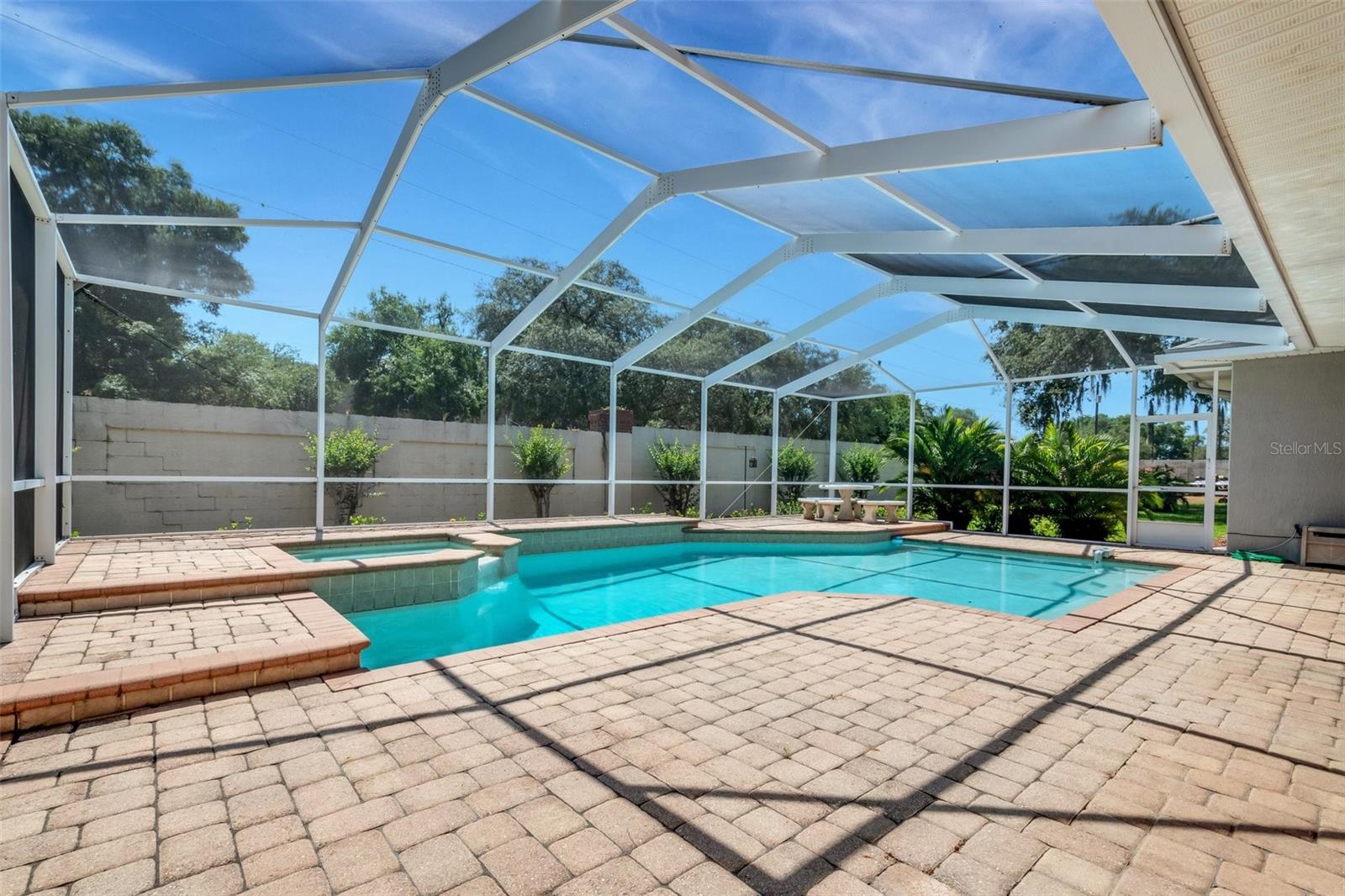 1083 LAKE DEESON WOODS LN