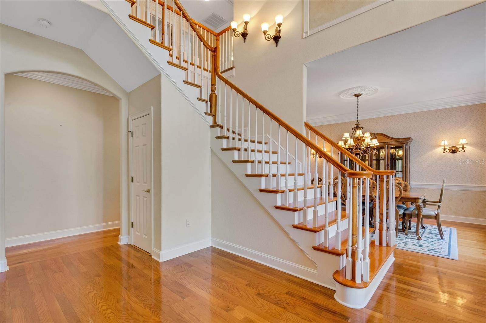 1083 LAKE DEESON WOODS LN