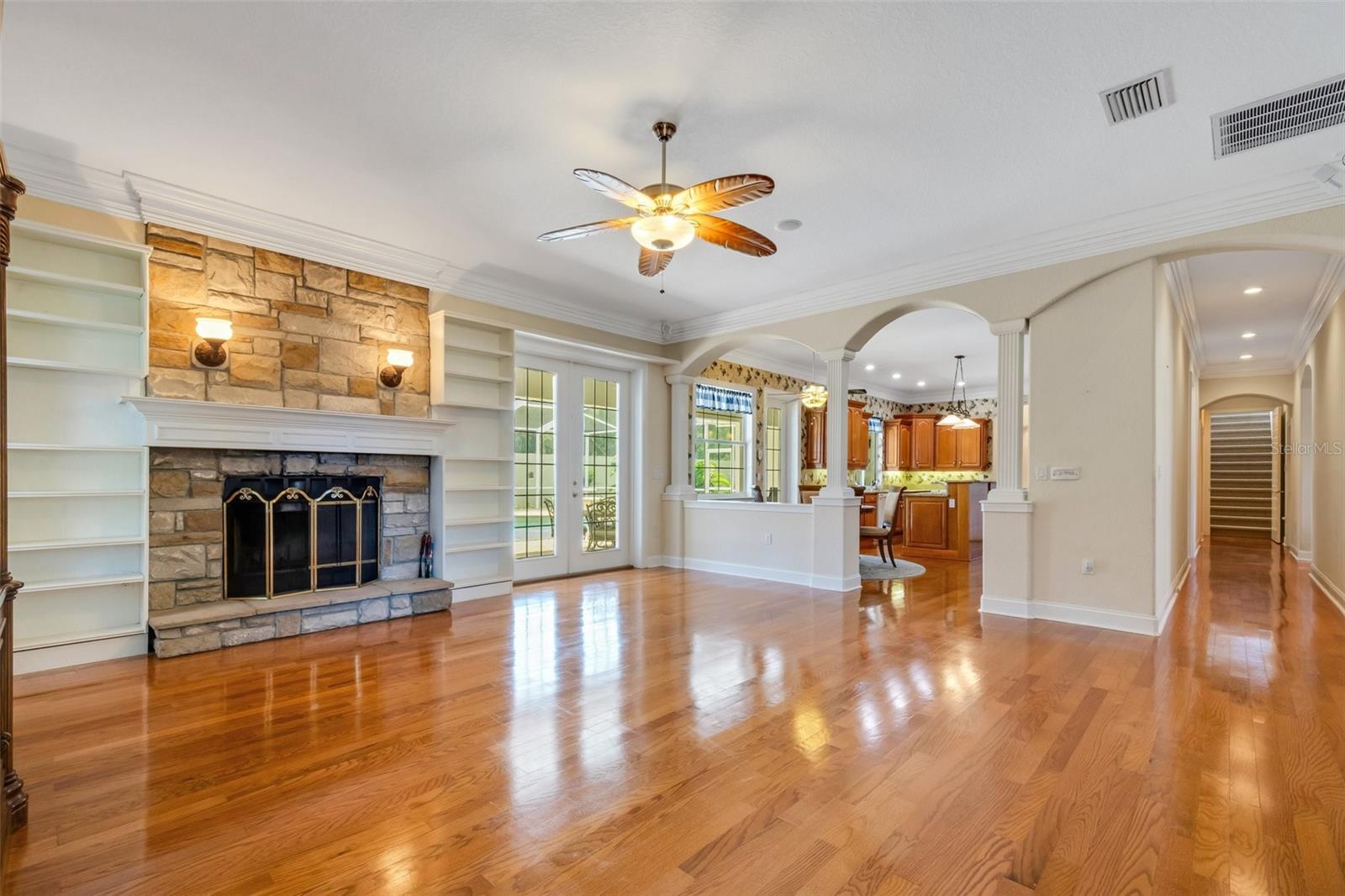 1083 LAKE DEESON WOODS LN