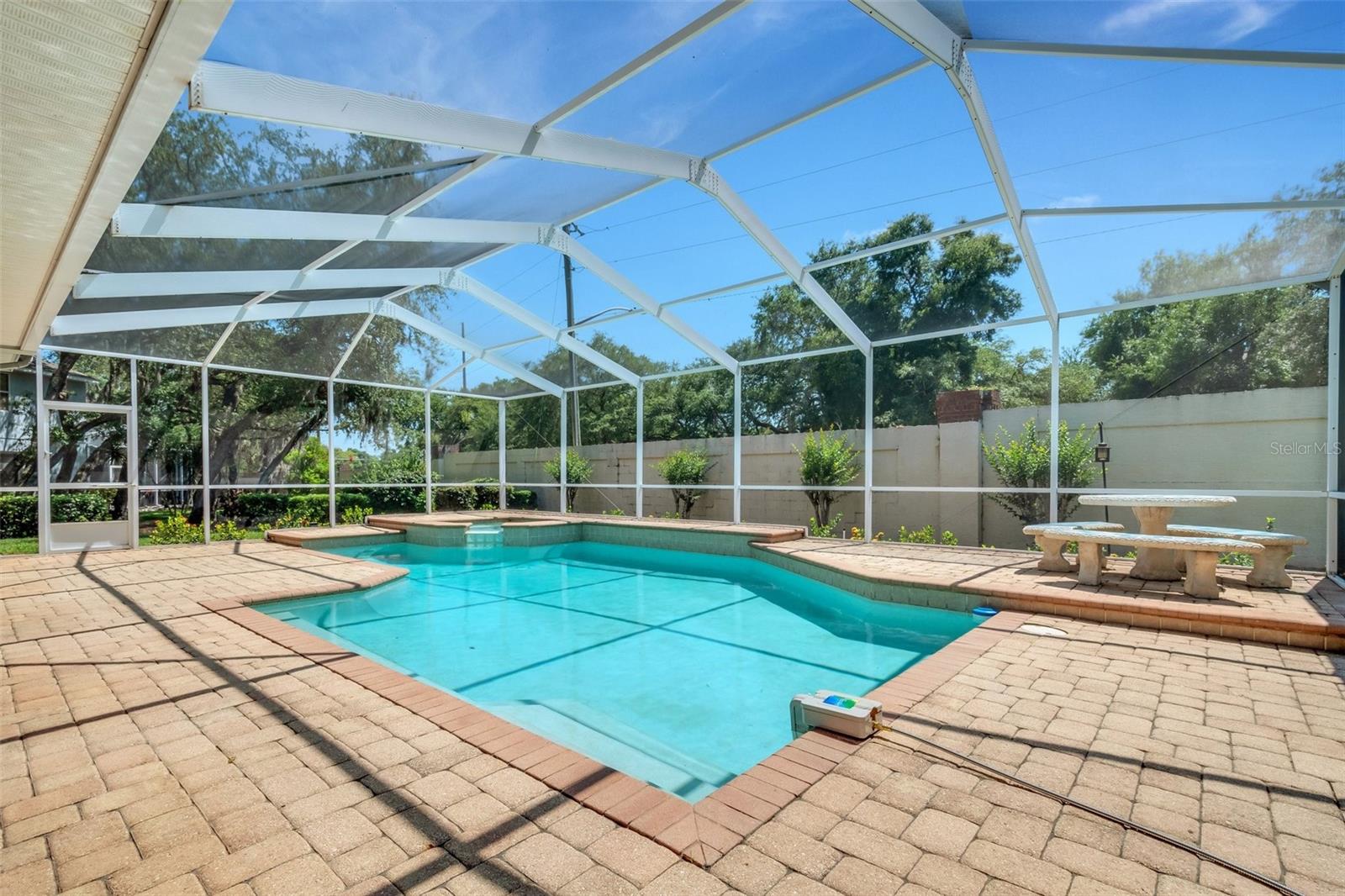1083 LAKE DEESON WOODS LN
