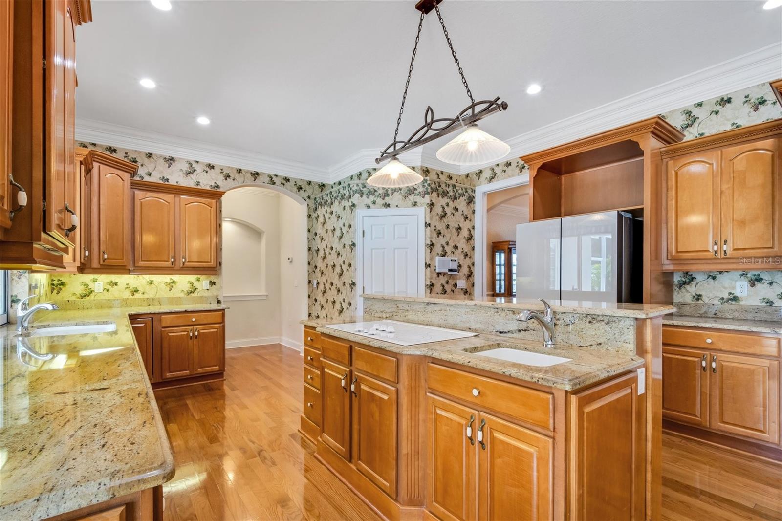 1083 LAKE DEESON WOODS LN