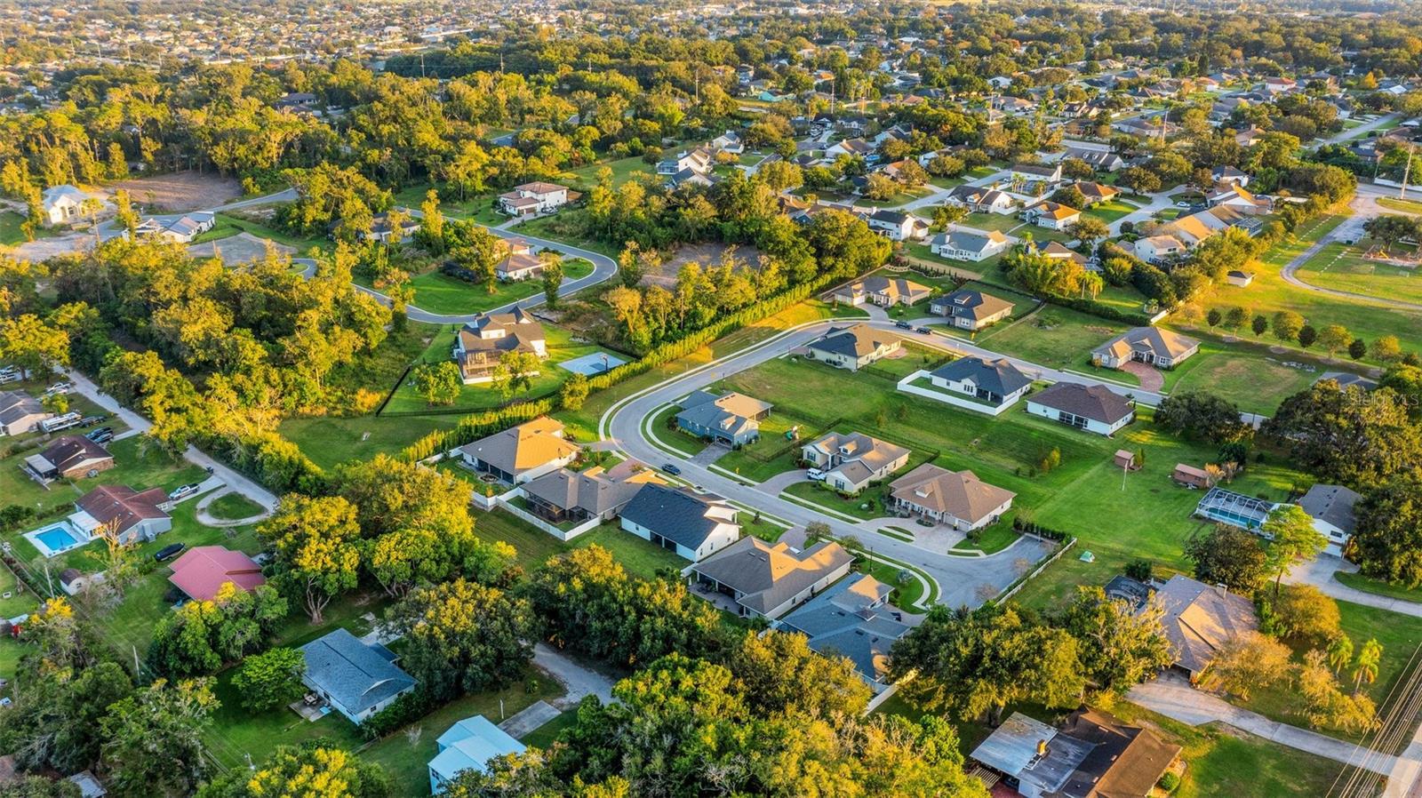 2261 COACHMAN LOOP