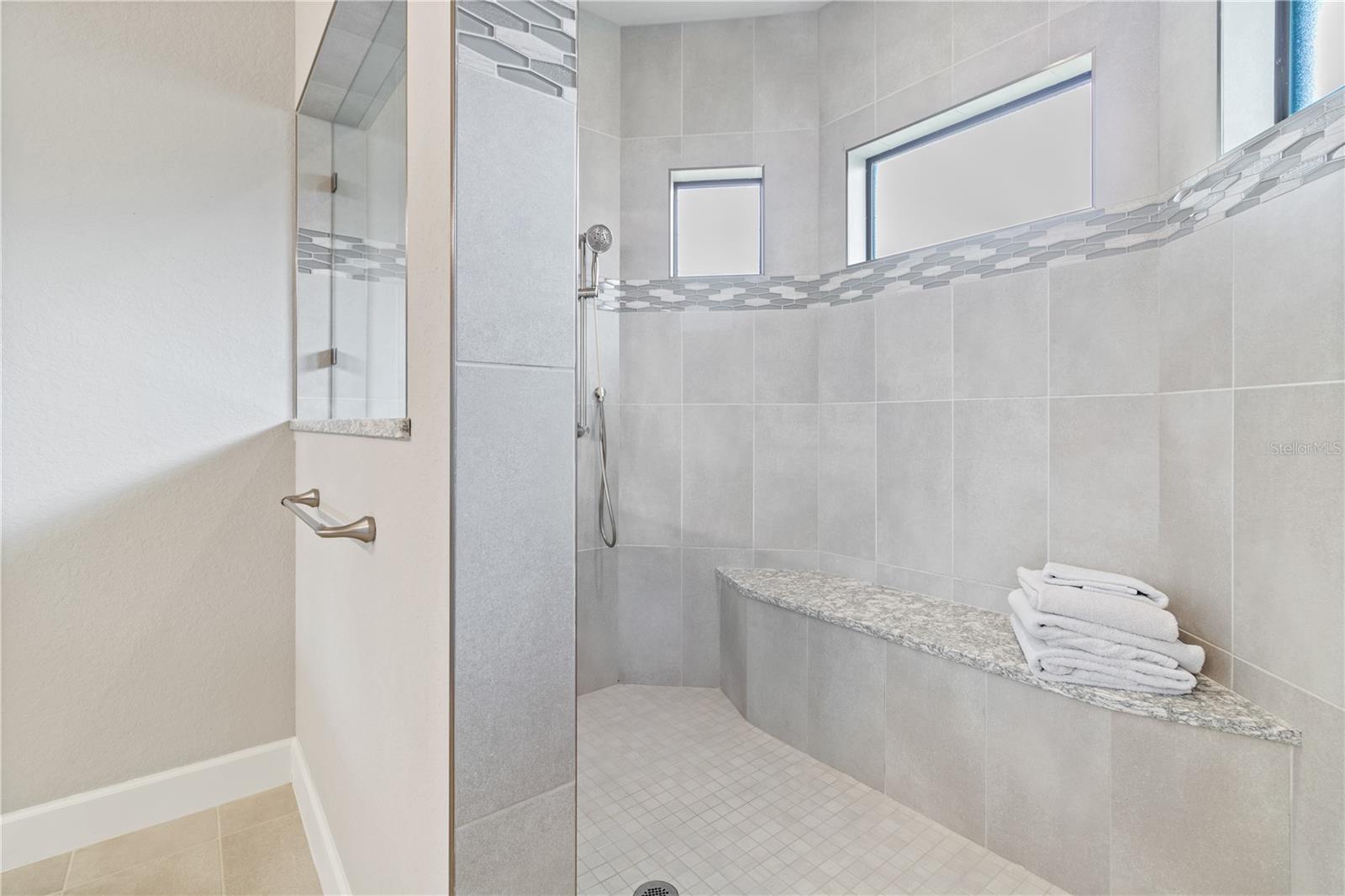 2261 COACHMAN LOOP