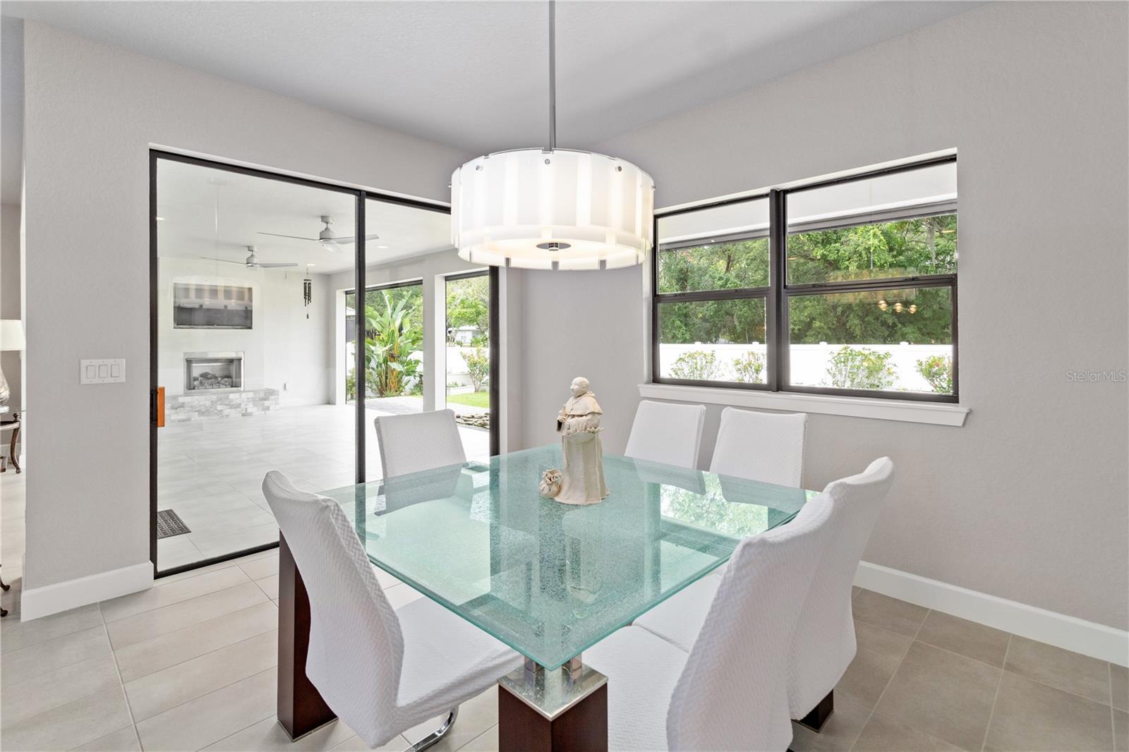 2261 COACHMAN LOOP