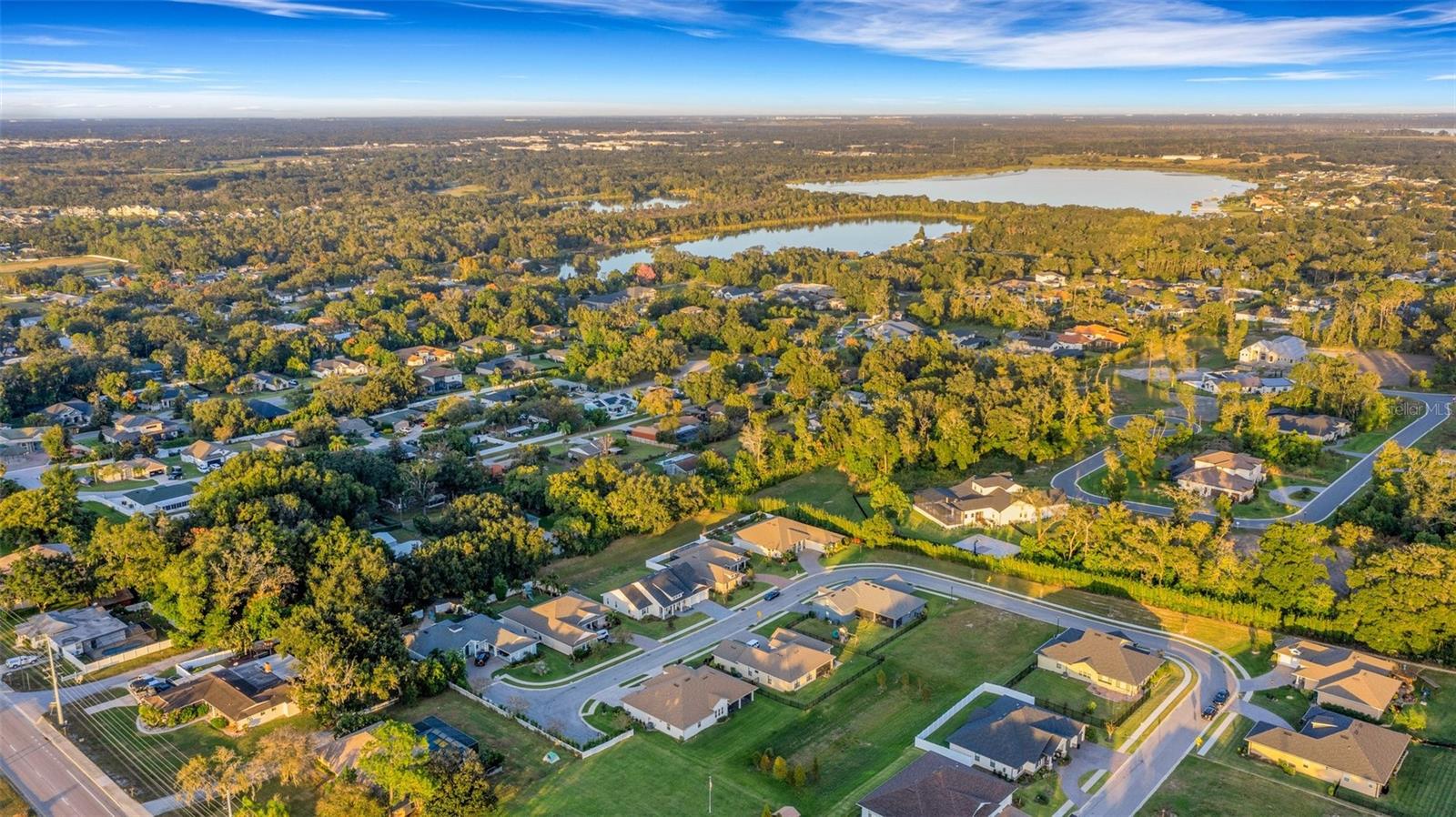 2261 COACHMAN LOOP
