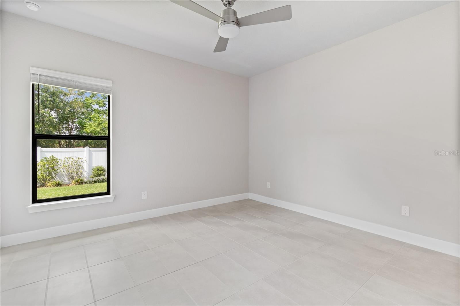 2261 COACHMAN LOOP