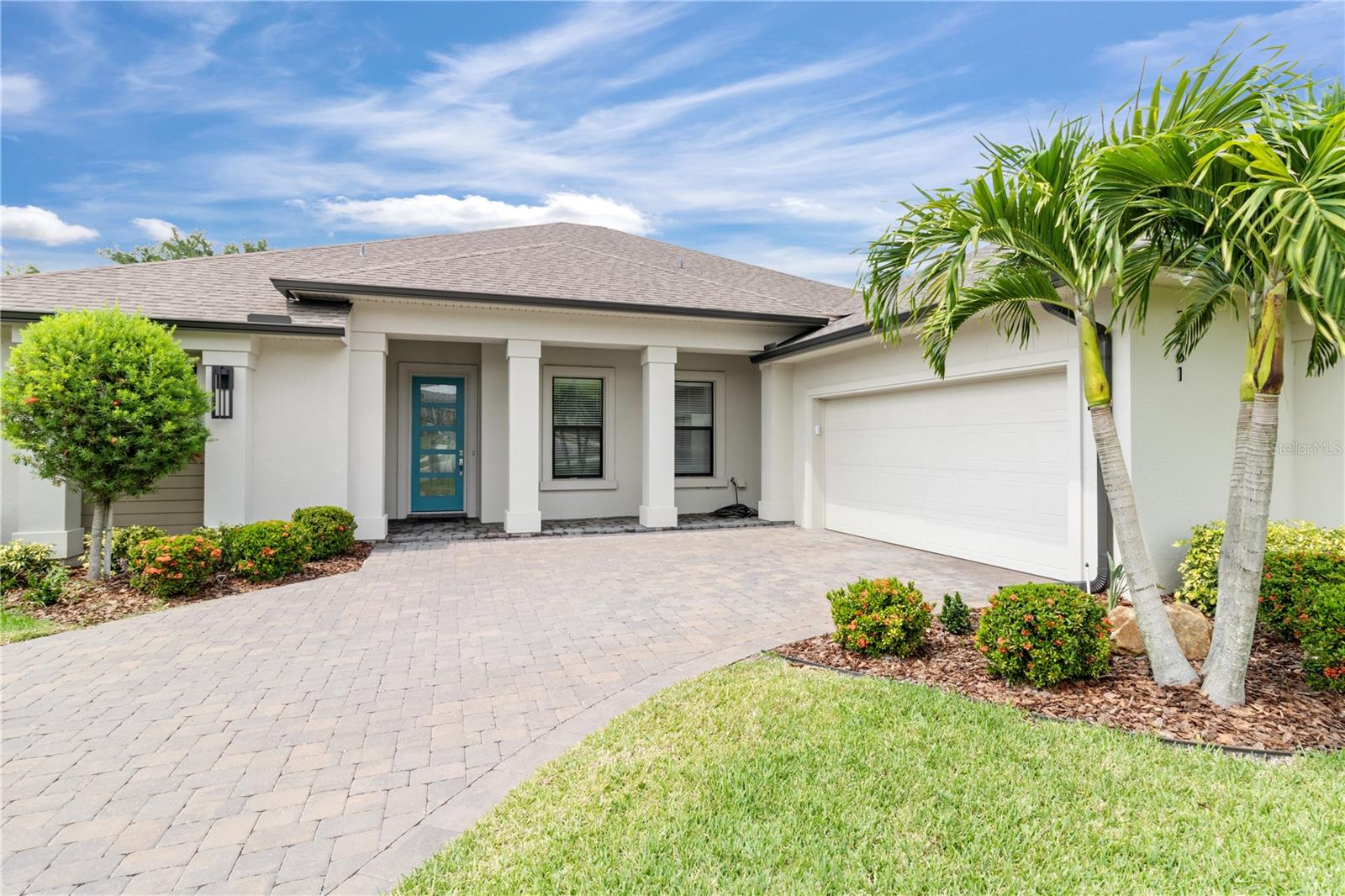 2261 COACHMAN LOOP