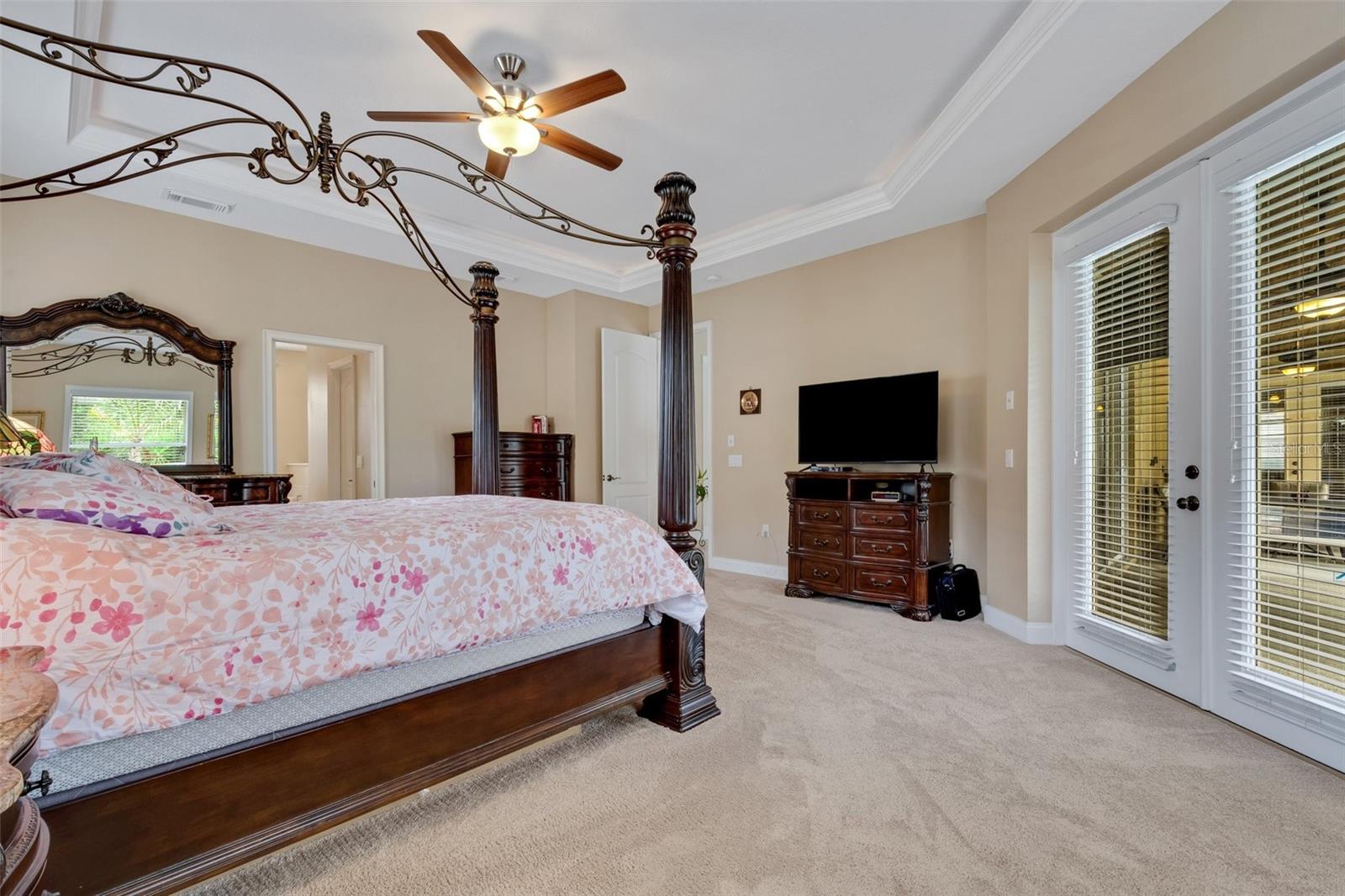 126 SHANNON OAKS DR