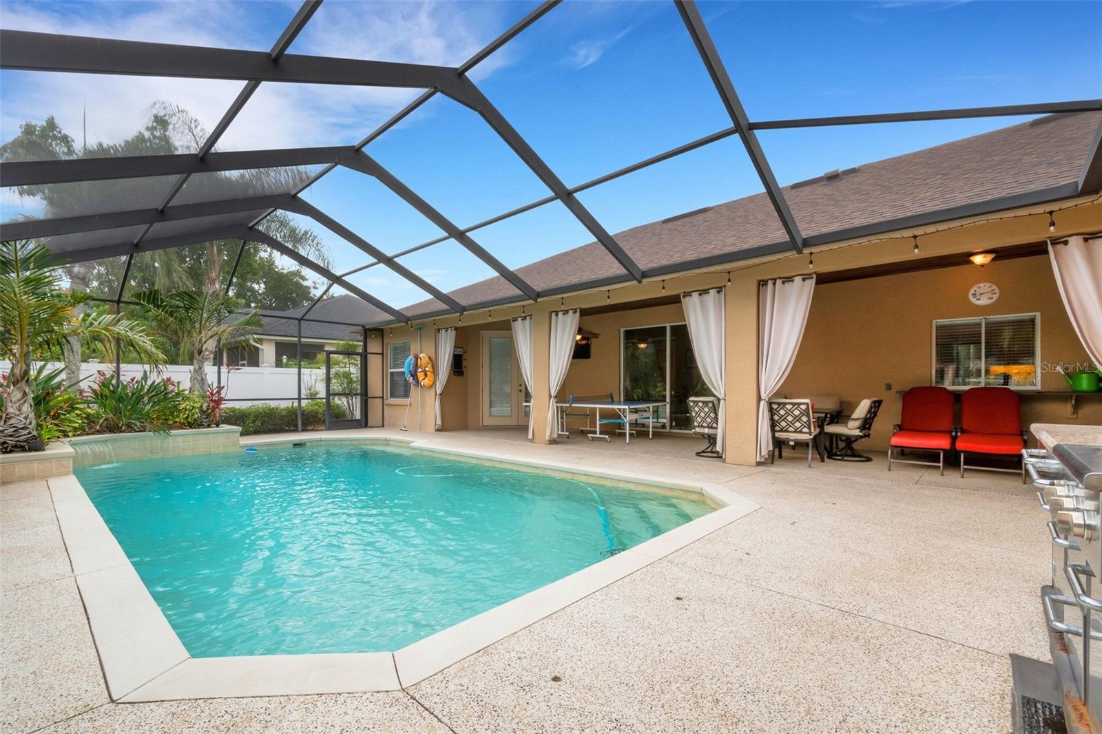 126 SHANNON OAKS DR