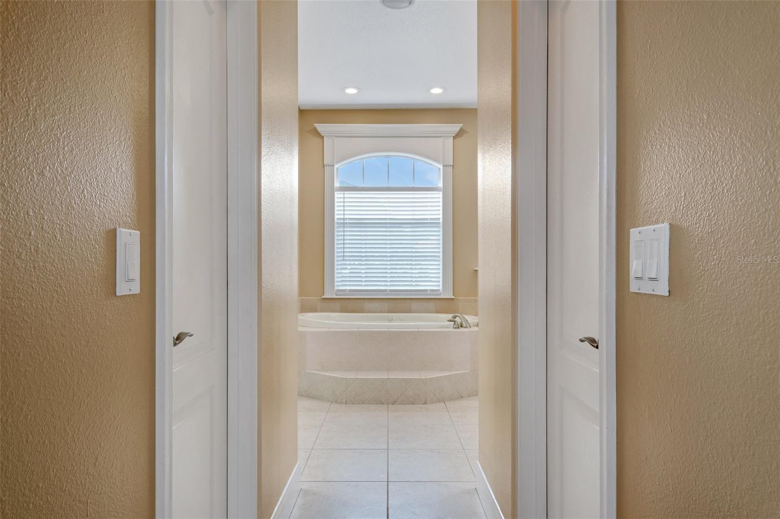 126 SHANNON OAKS DR