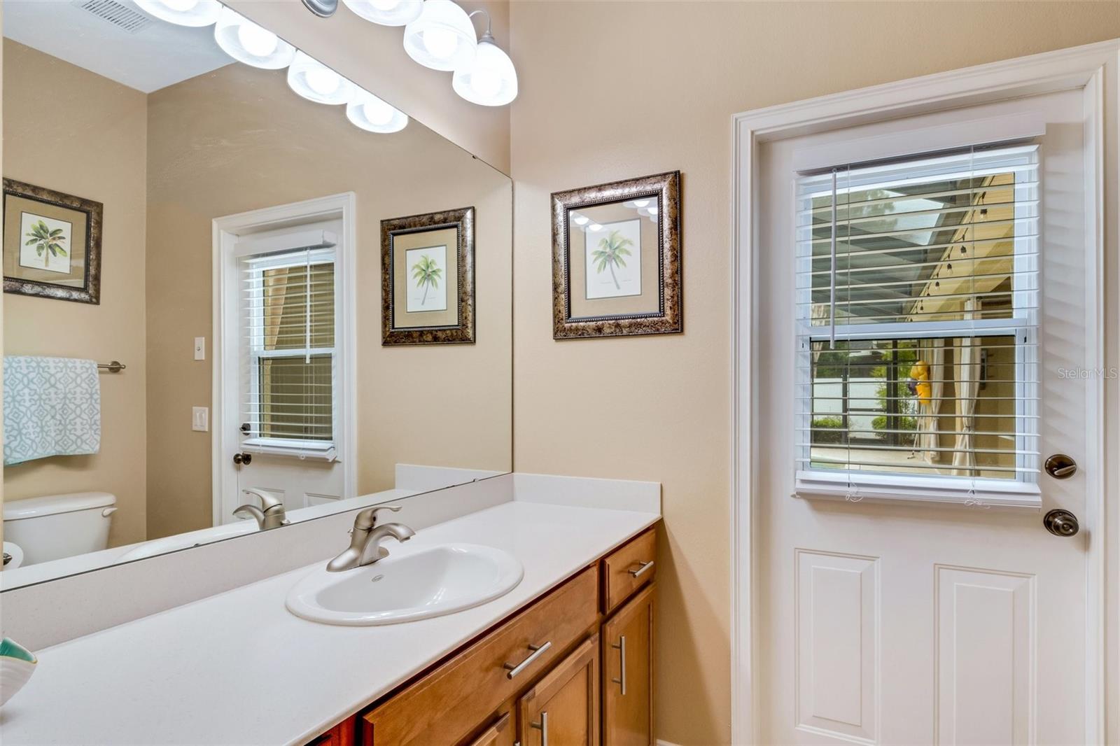 126 SHANNON OAKS DR