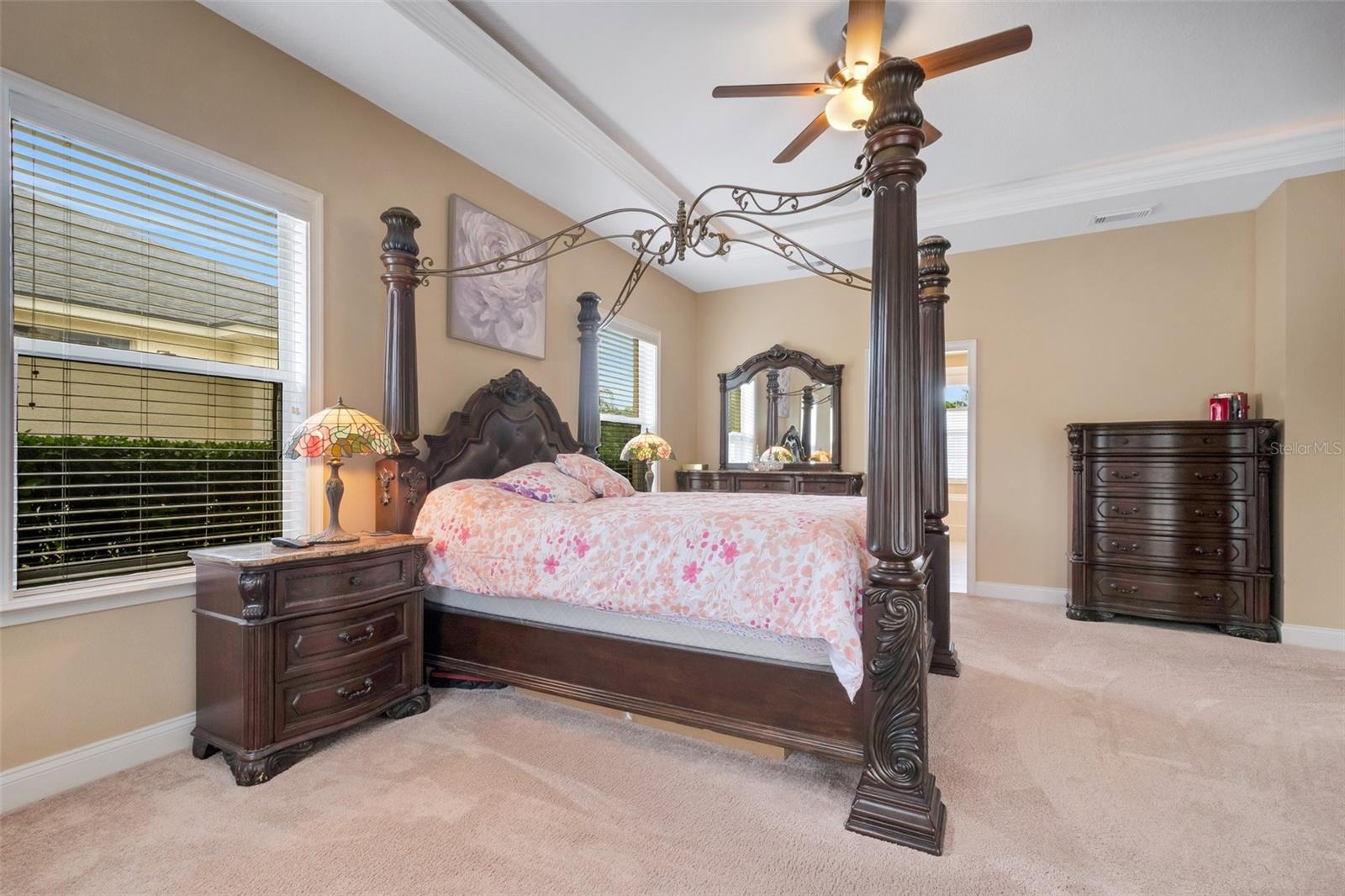 126 SHANNON OAKS DR