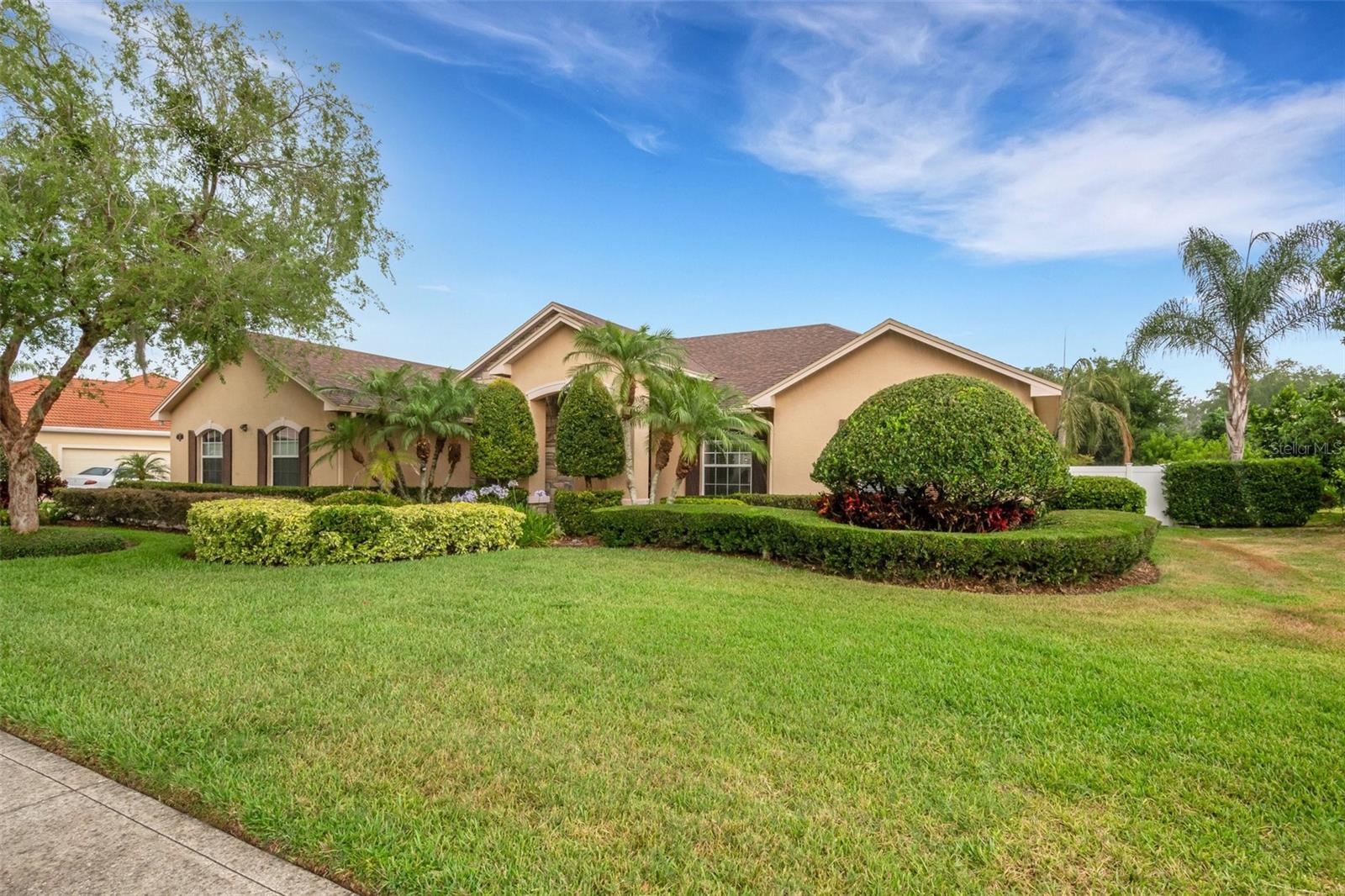 126 SHANNON OAKS DR