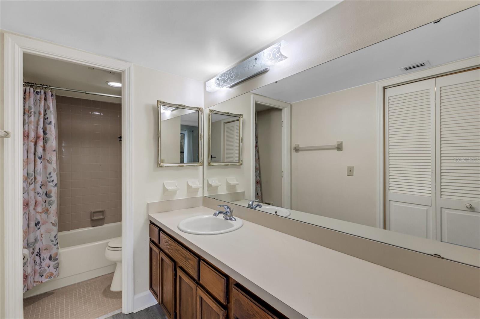 235 6TH ST NW #202