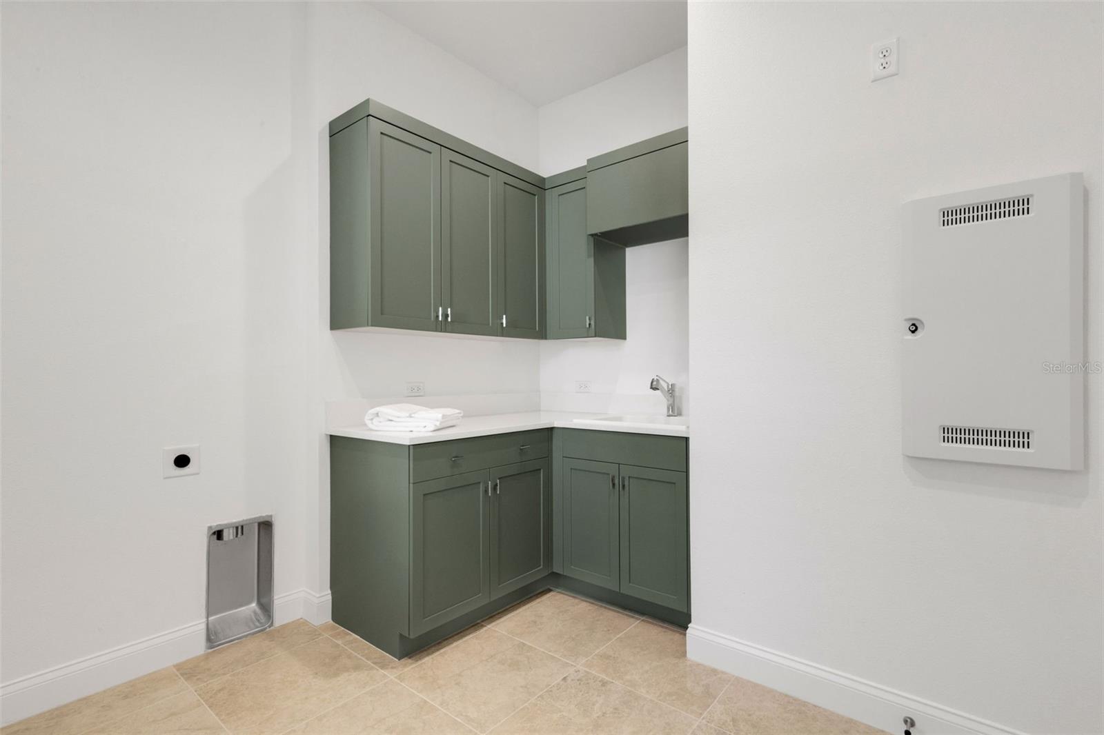 1969 GRASSLANDS BLVD