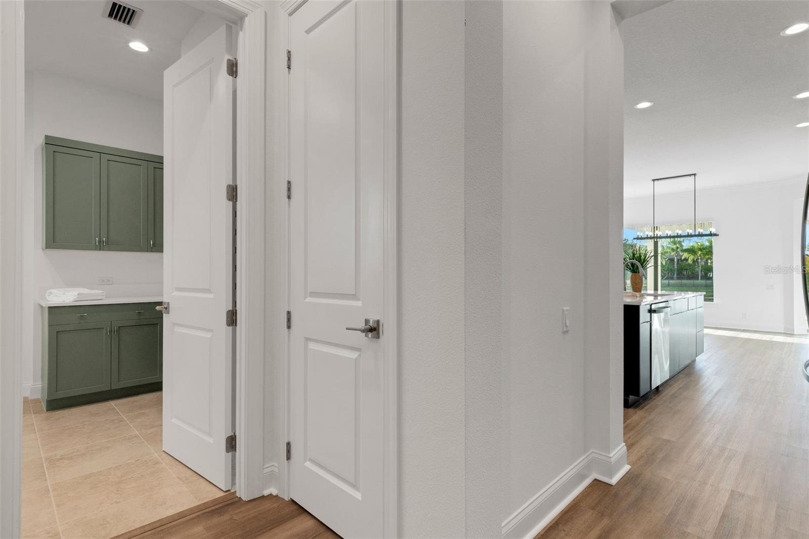 1969 GRASSLANDS BLVD