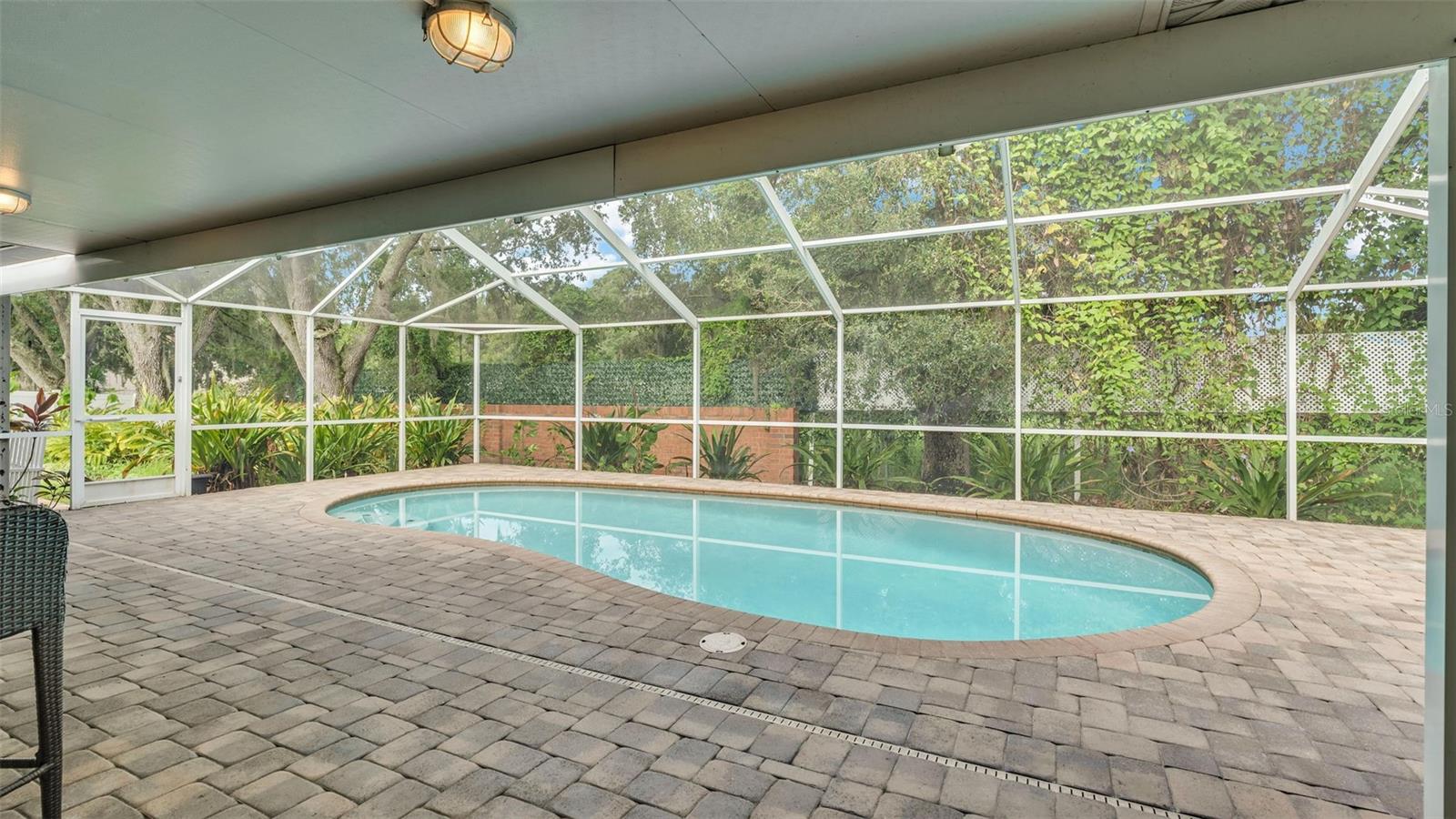 5966 LAKE VICTORIA DR