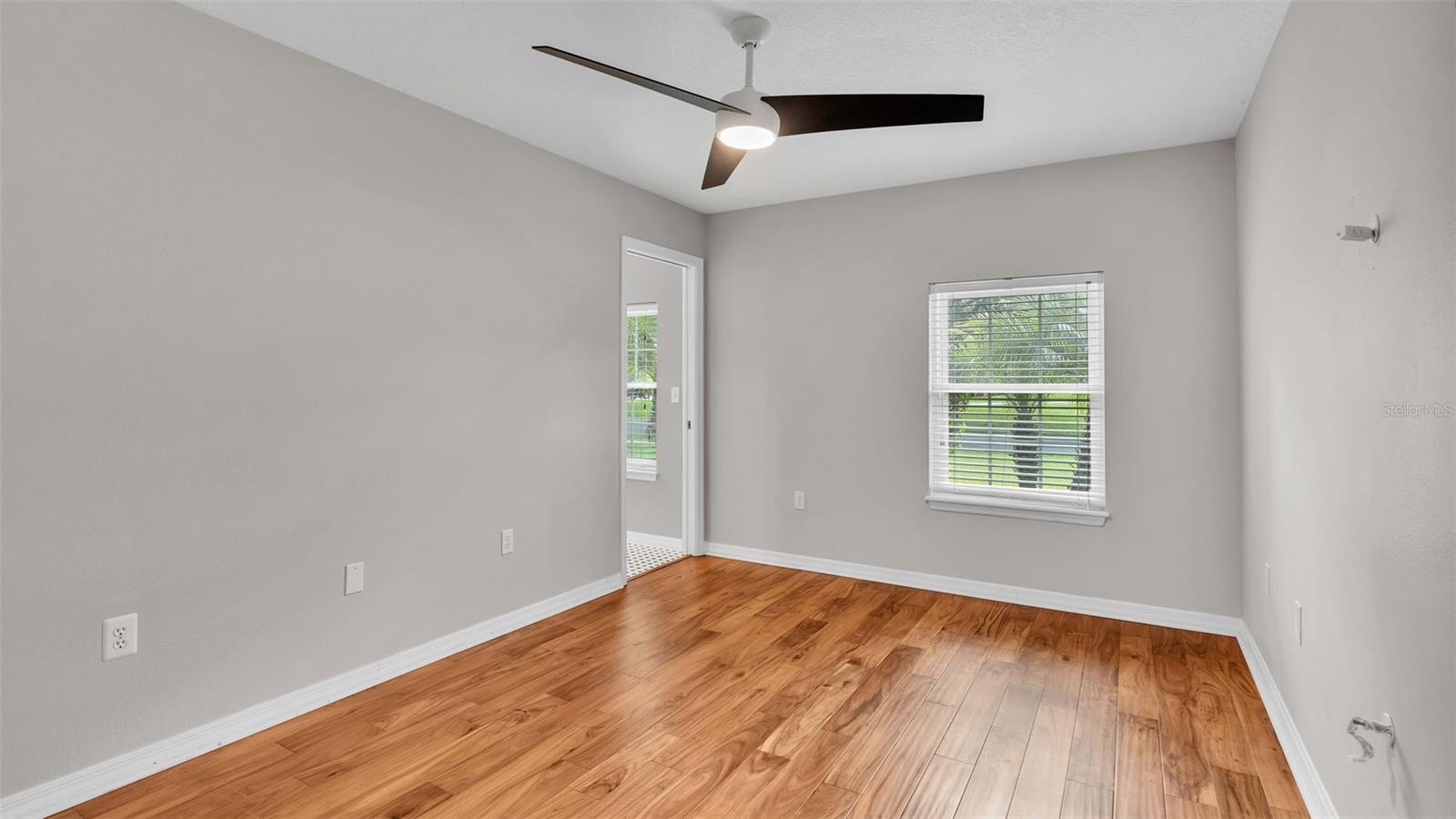 5966 LAKE VICTORIA DR