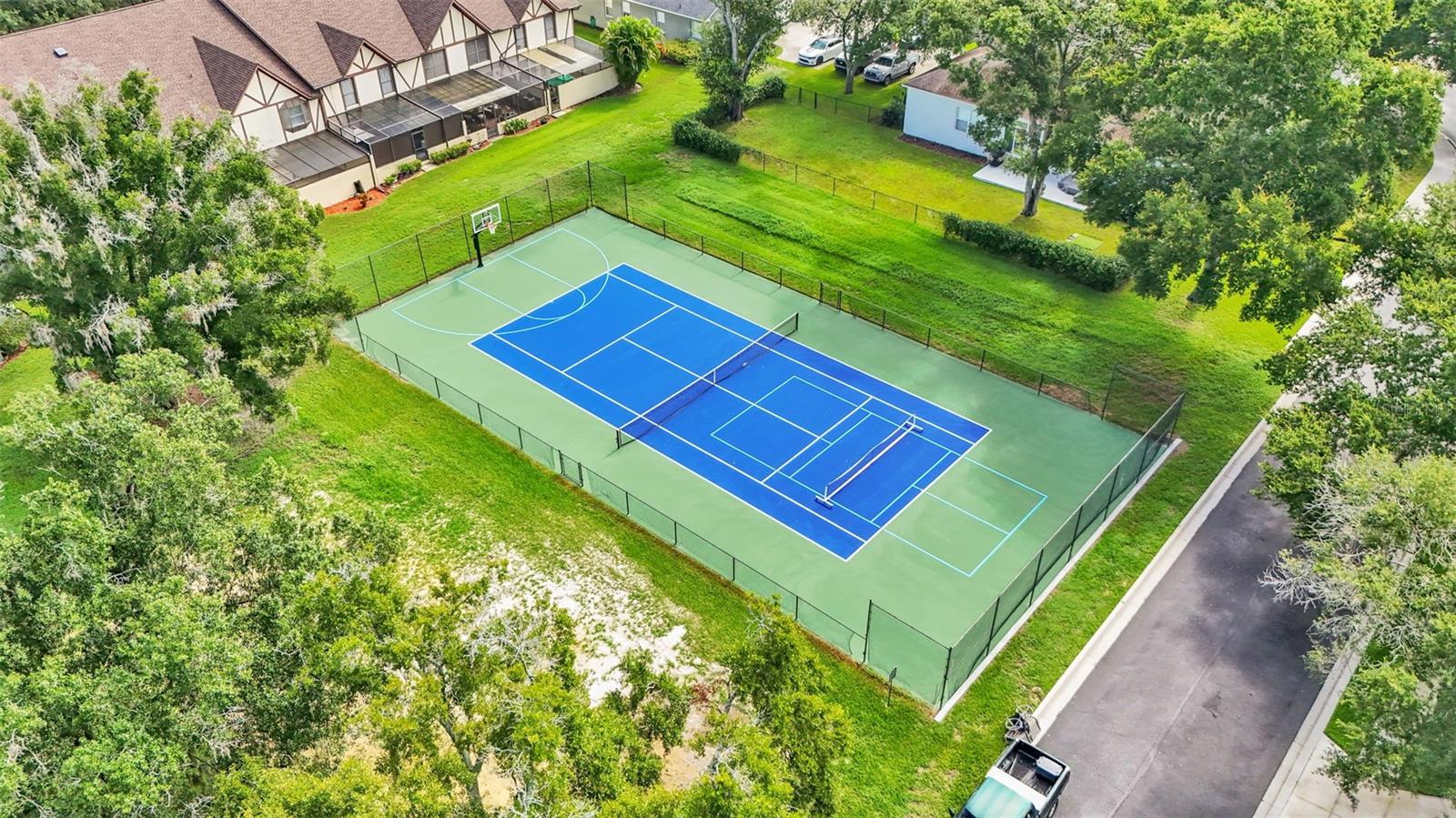 5966 LAKE VICTORIA DR