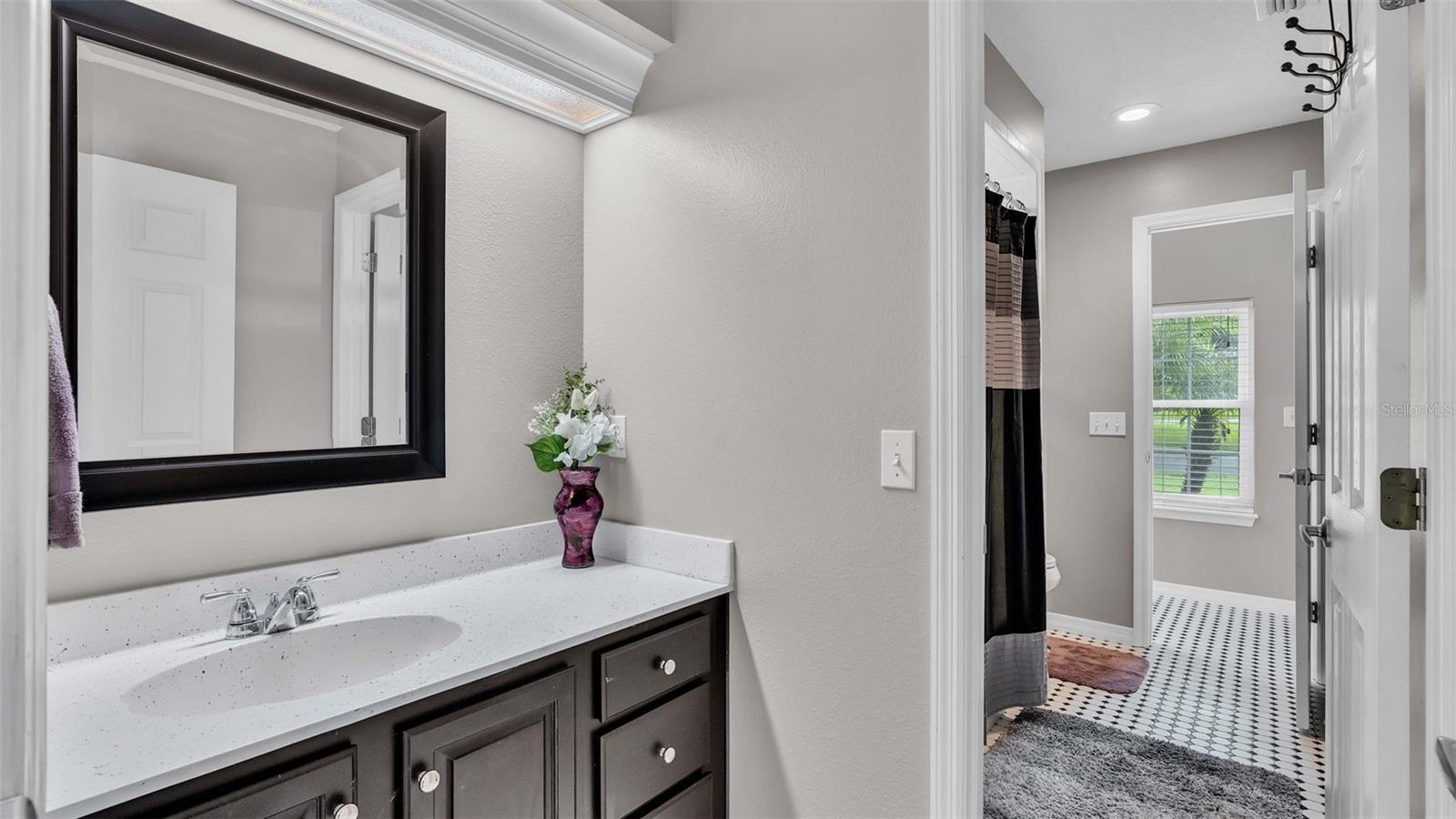 5966 LAKE VICTORIA DR