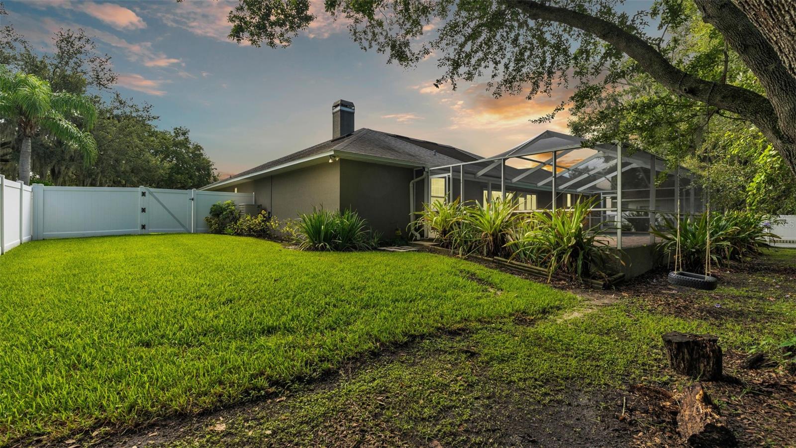 5966 LAKE VICTORIA DR