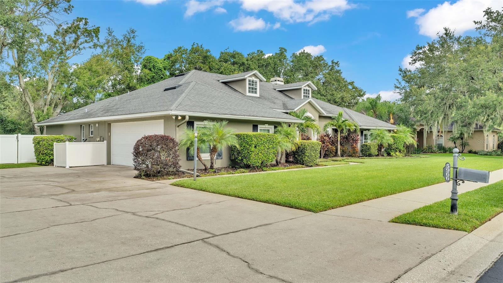 5966 LAKE VICTORIA DR