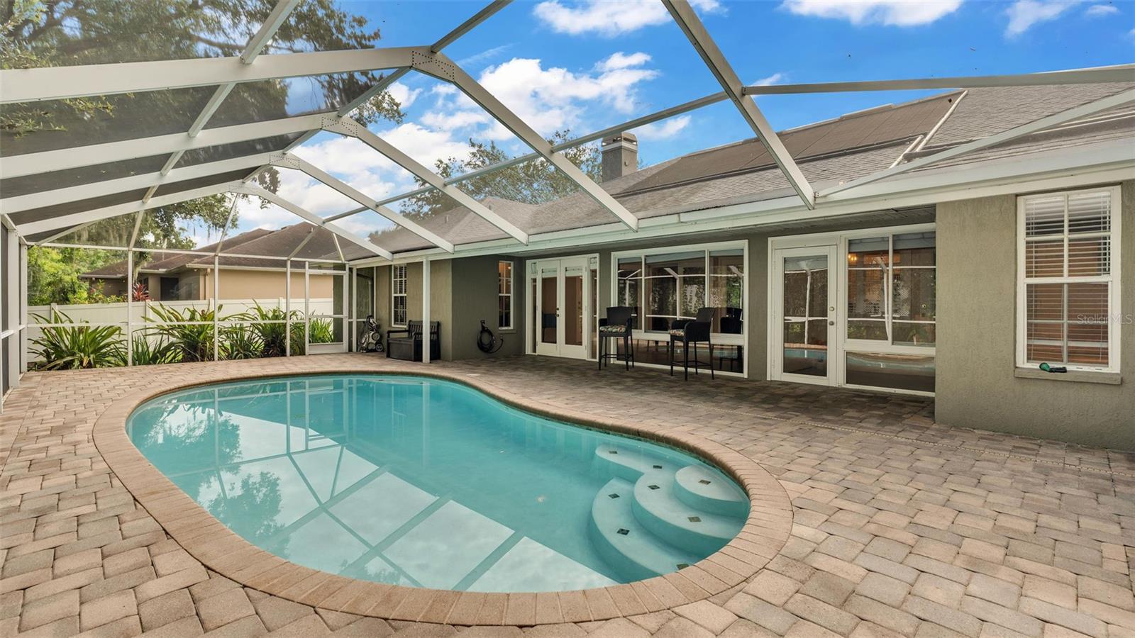 5966 LAKE VICTORIA DR