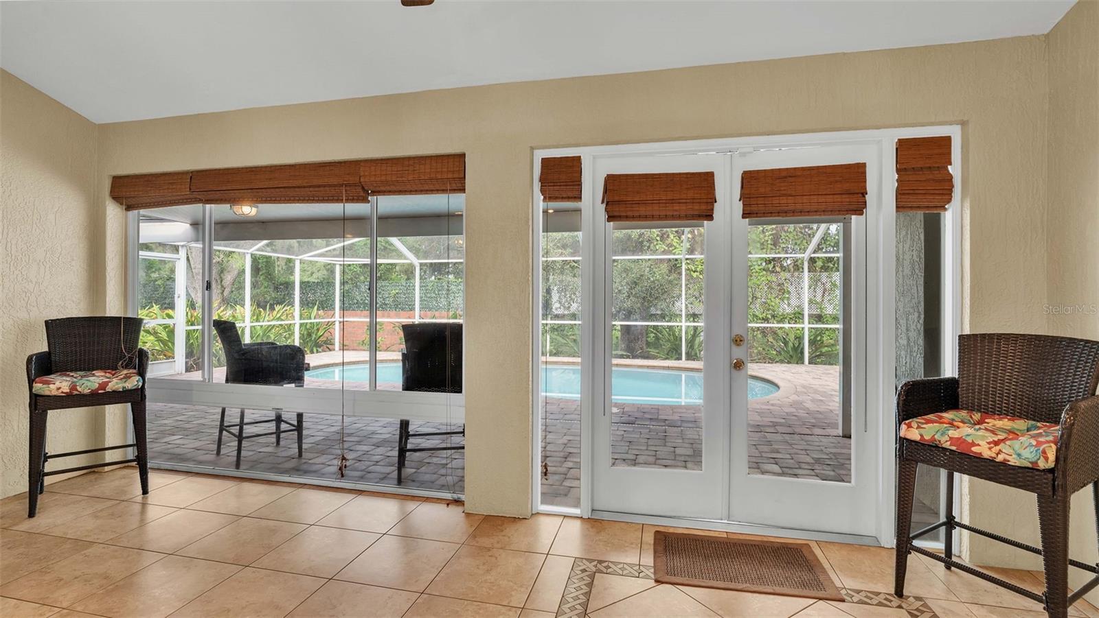 5966 LAKE VICTORIA DR