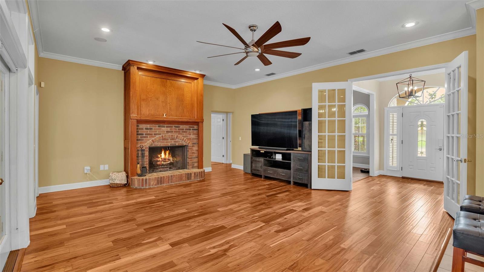 5966 LAKE VICTORIA DR