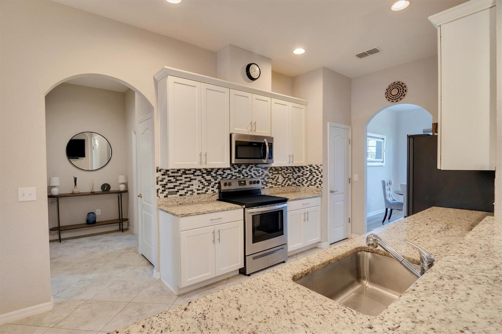 1528 CORDGRASS WAY