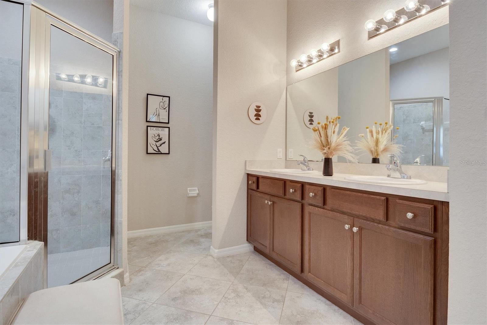 1528 CORDGRASS WAY