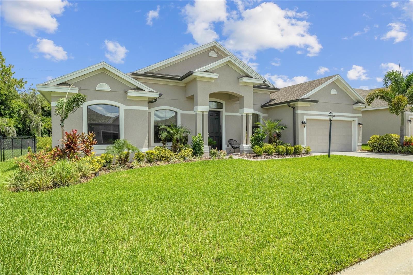 1528 CORDGRASS WAY