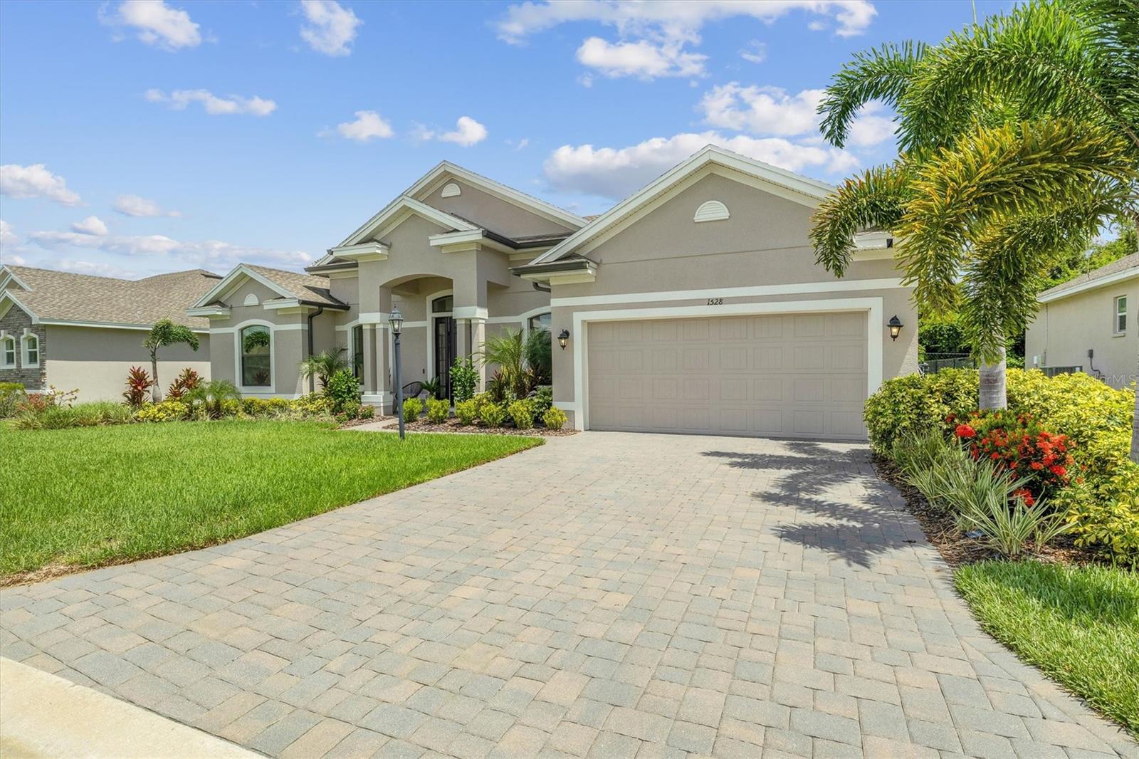 1528 CORDGRASS WAY