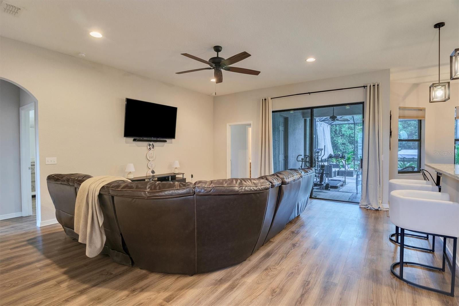 1528 CORDGRASS WAY
