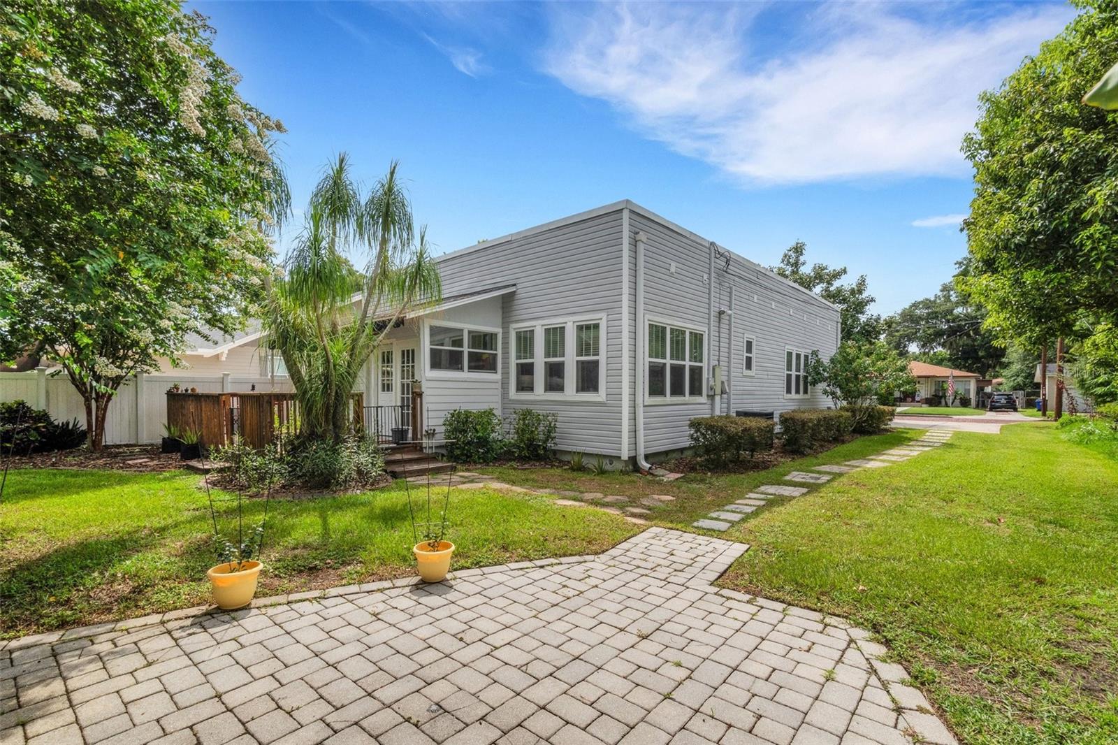 1032 EUCLID AVE