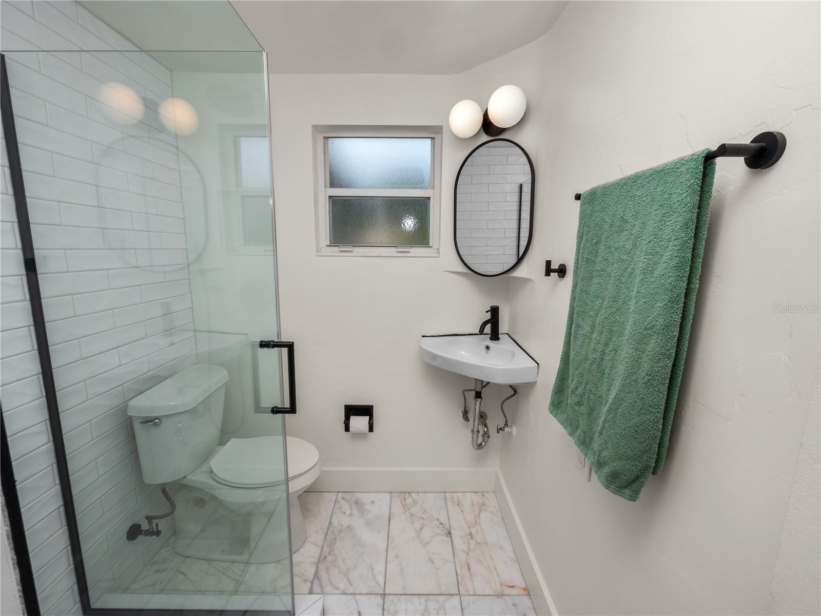 524 LOUISE DR