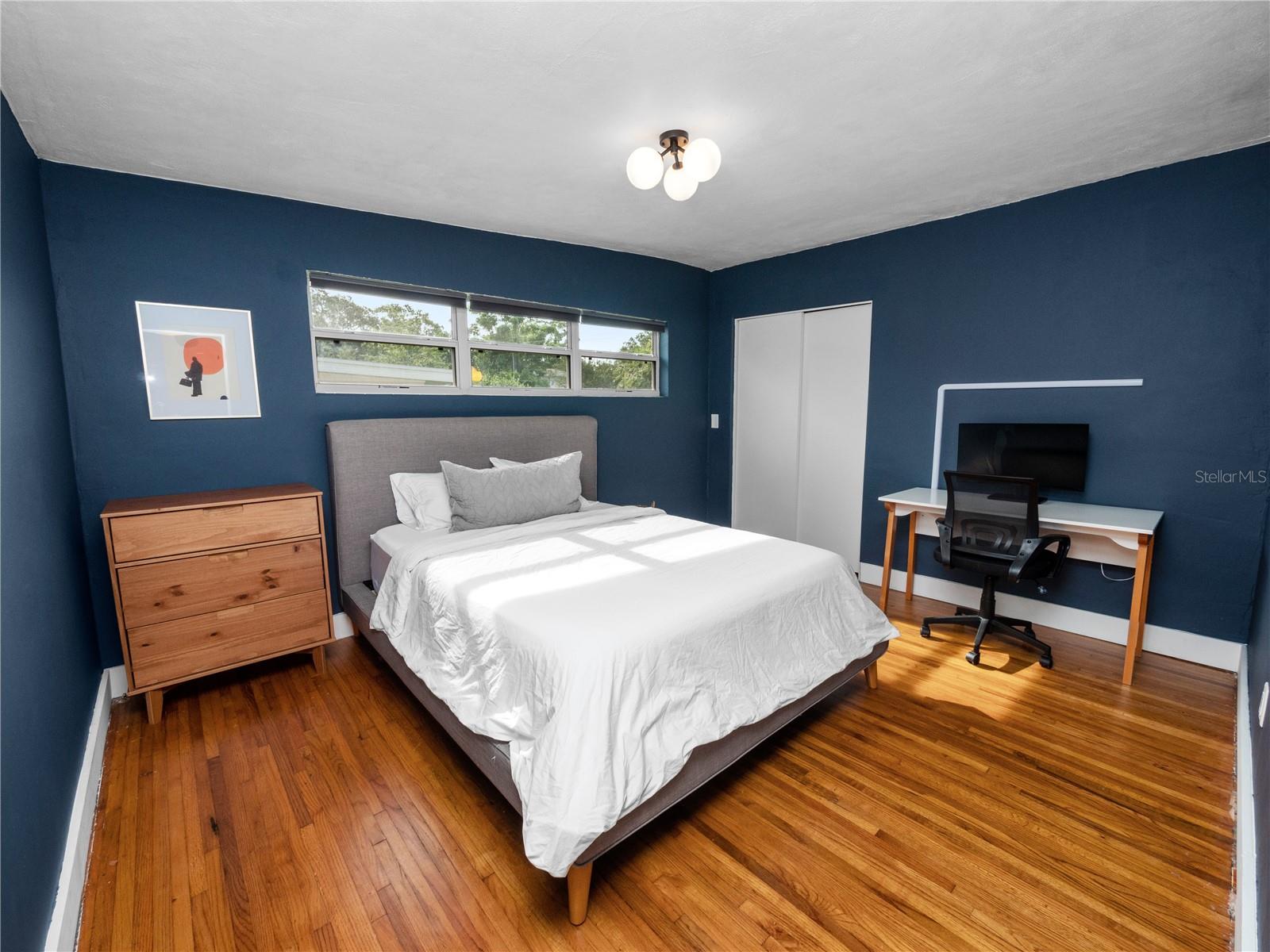 524 LOUISE DR