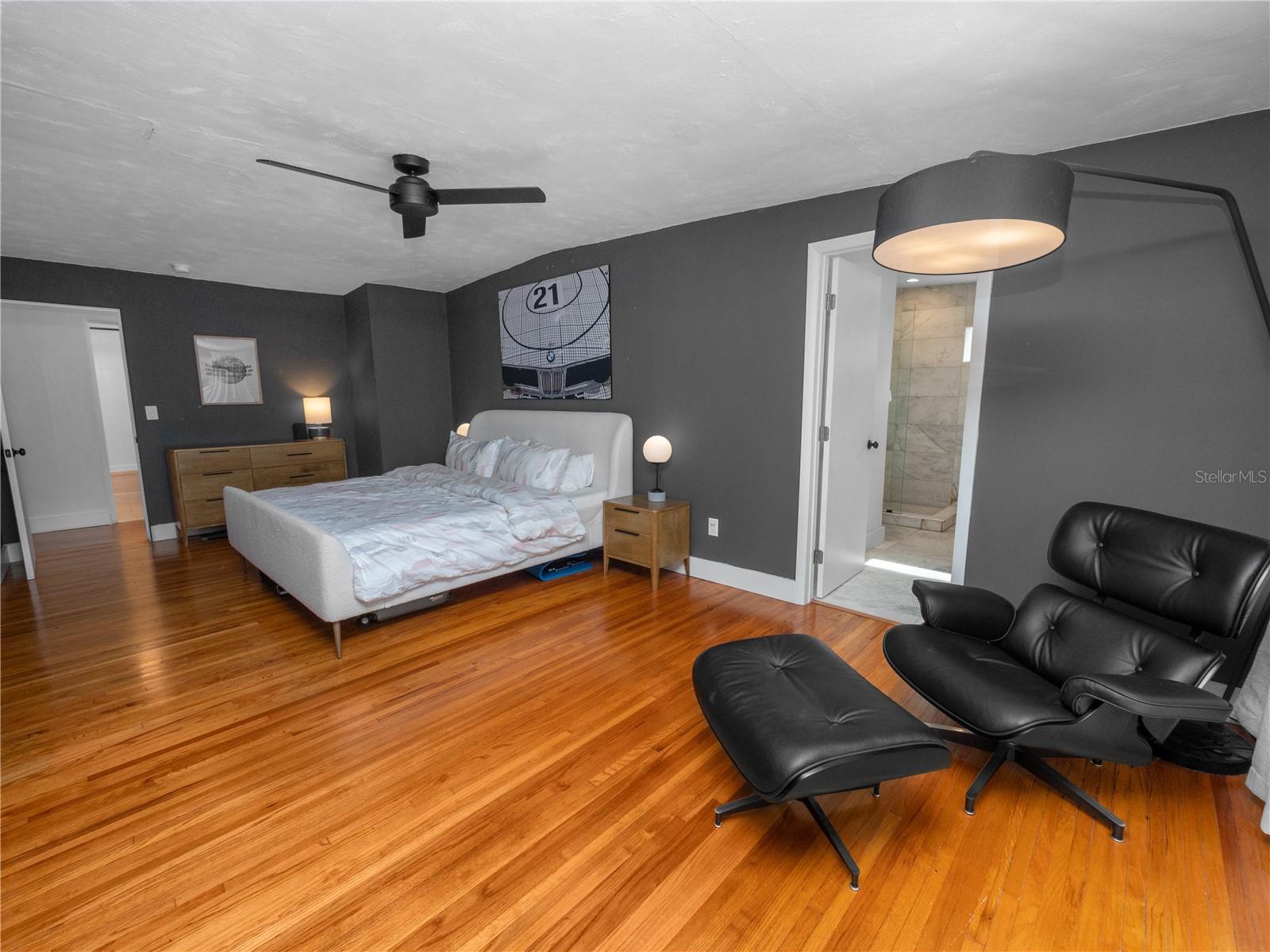 524 LOUISE DR