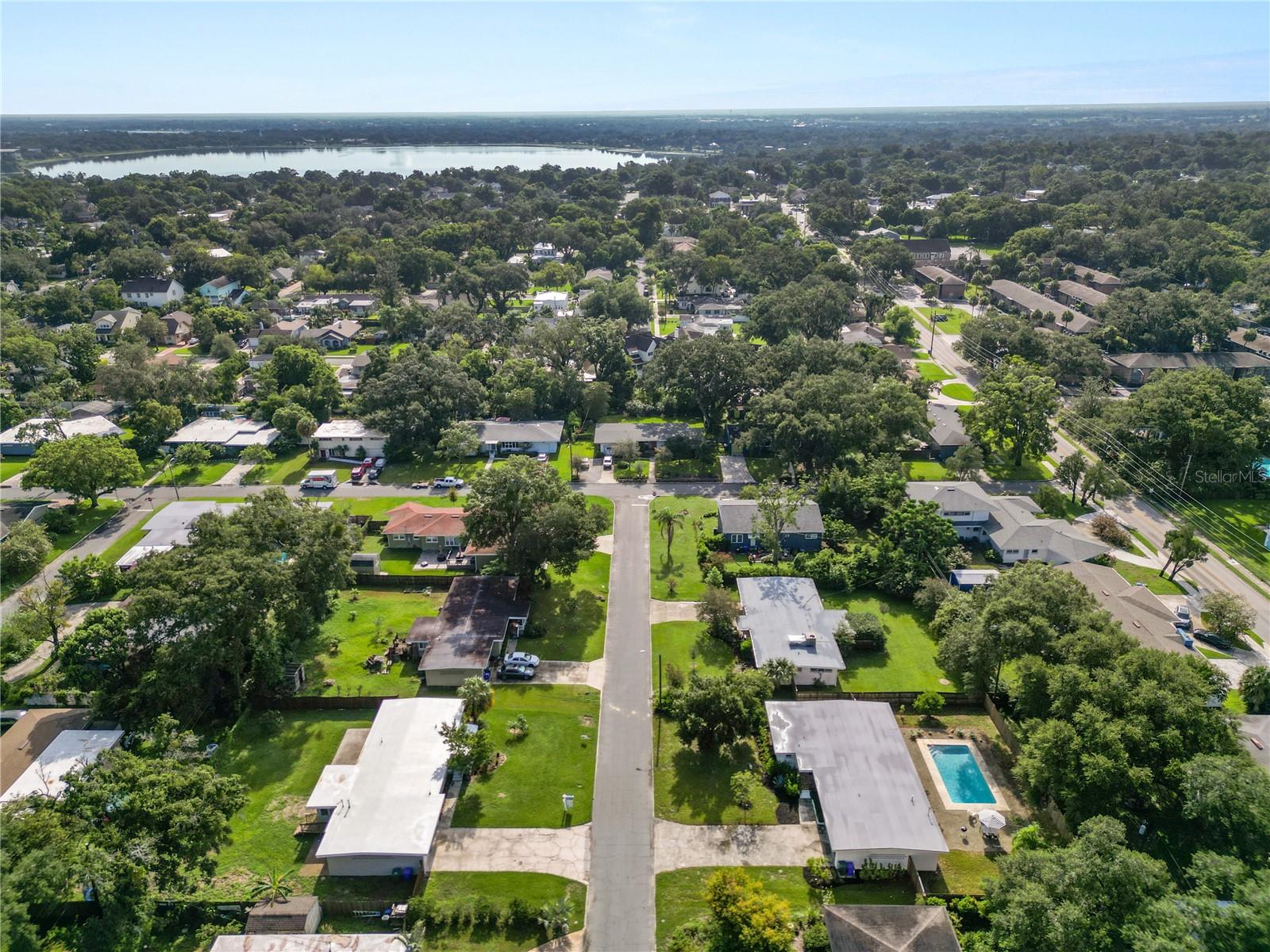 524 LOUISE DR