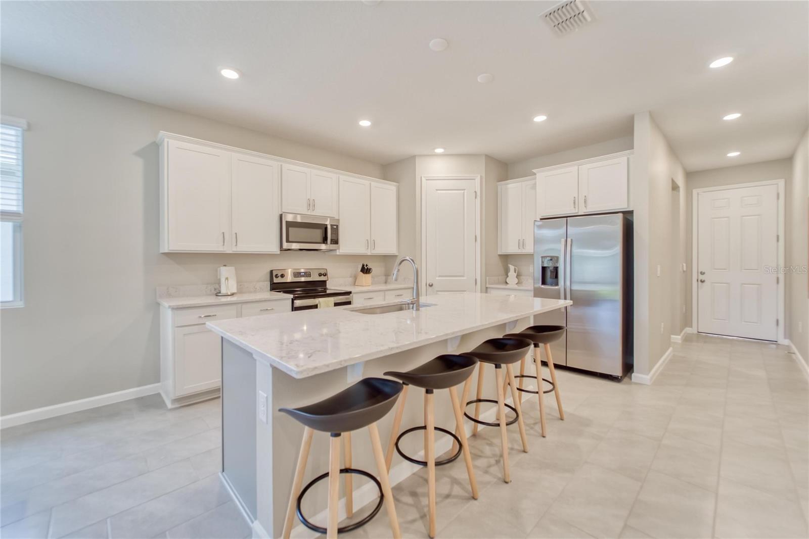 5428 ARLINGTON RIVER DR