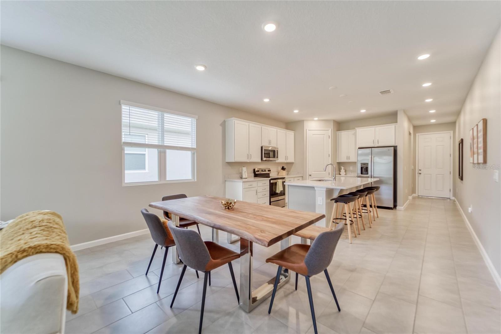 5428 ARLINGTON RIVER DR