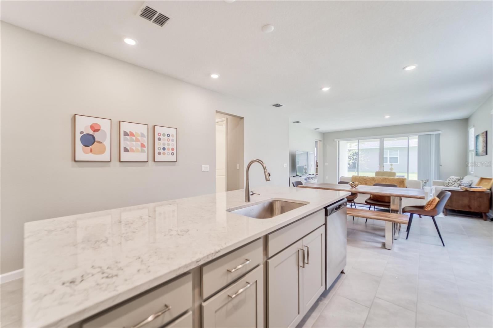 5428 ARLINGTON RIVER DR