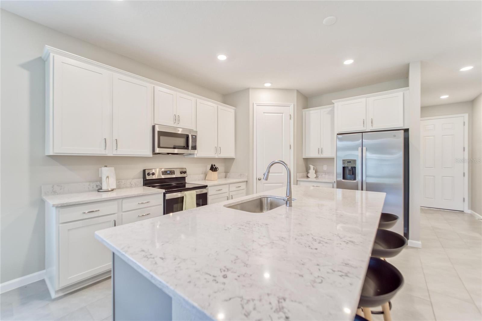 5428 ARLINGTON RIVER DR