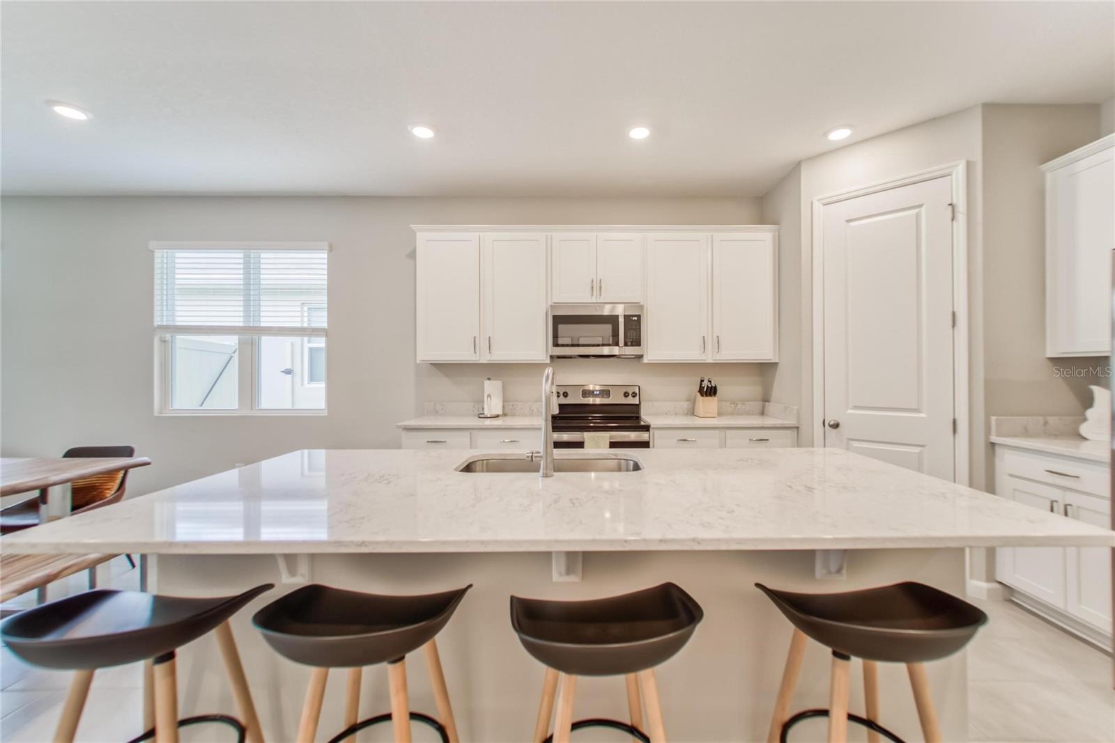 5428 ARLINGTON RIVER DR