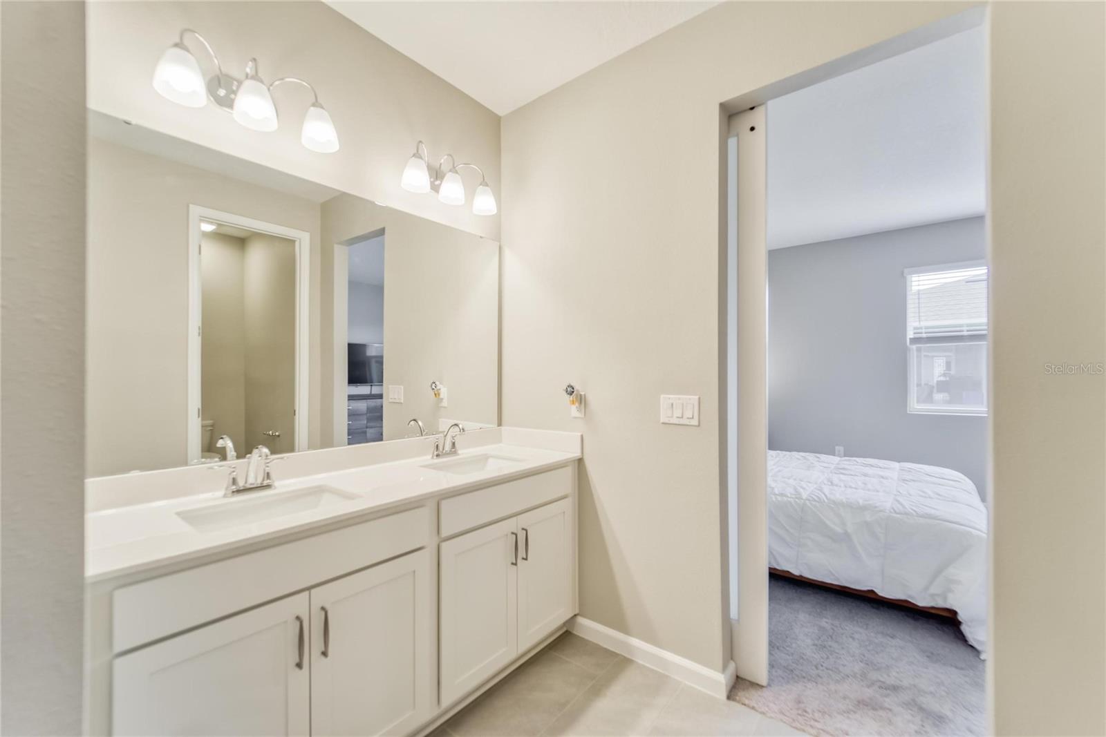 5428 ARLINGTON RIVER DR